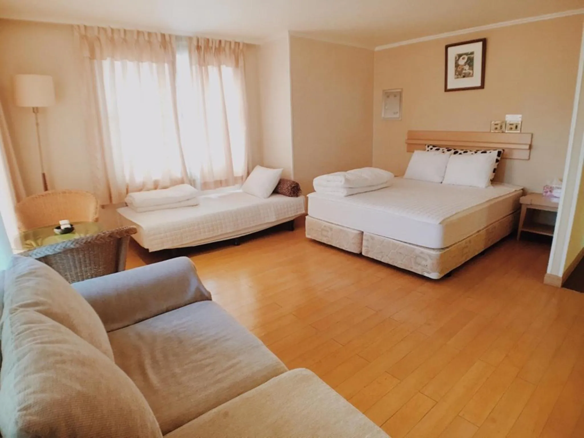 Bed in Hotel Good Inn