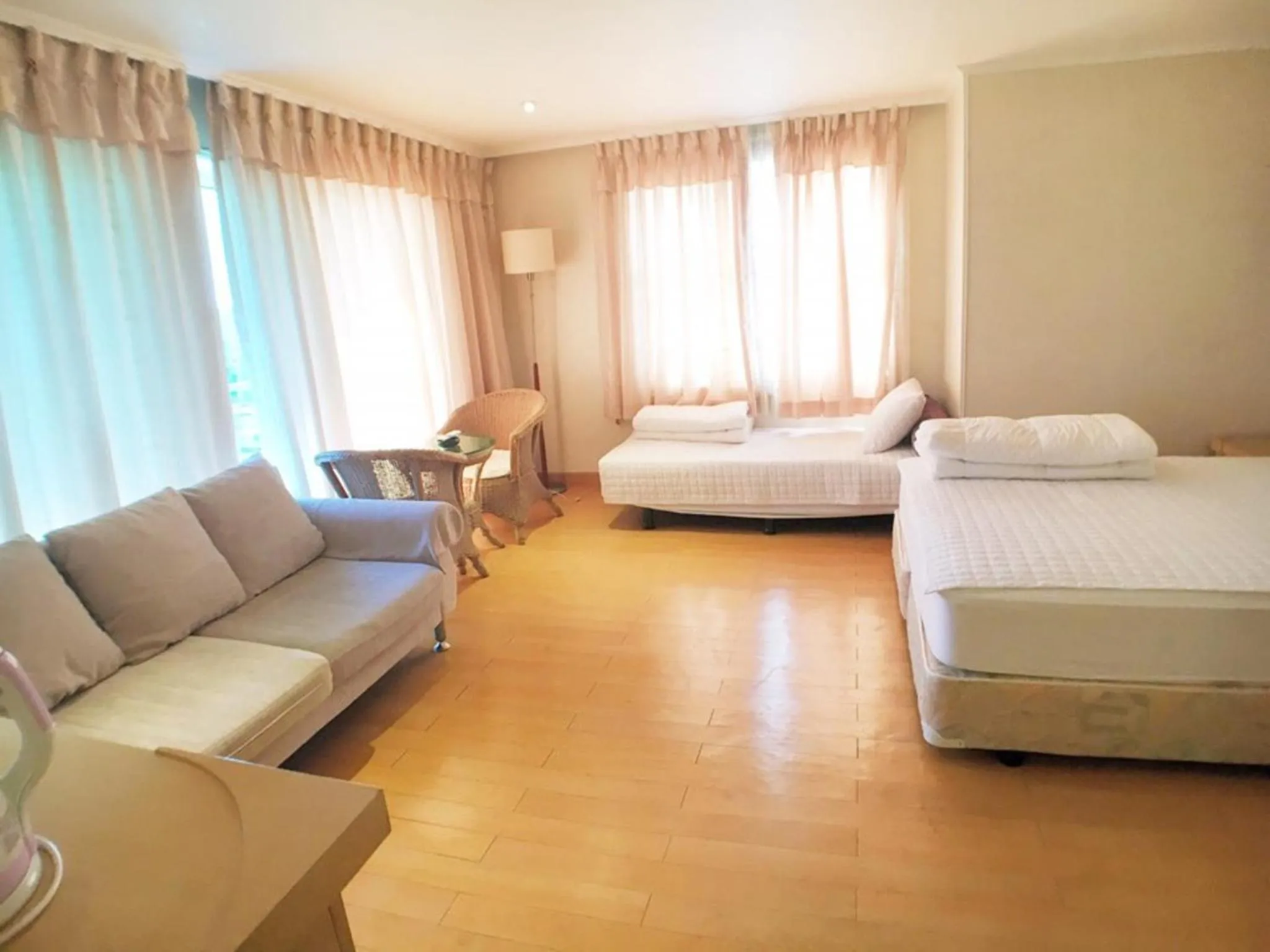 Bed in Hotel Good Inn