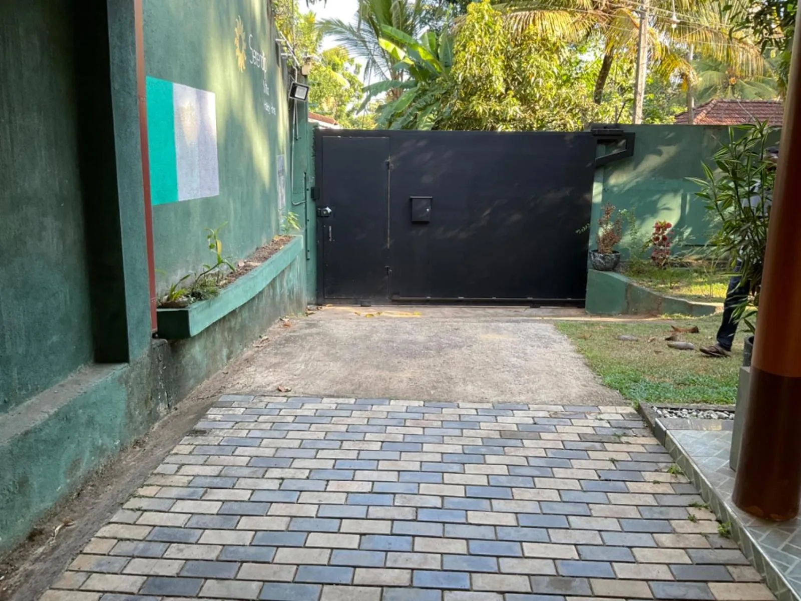 Parking in Serendip Villa Holiday Home Talalla Sri Lanka