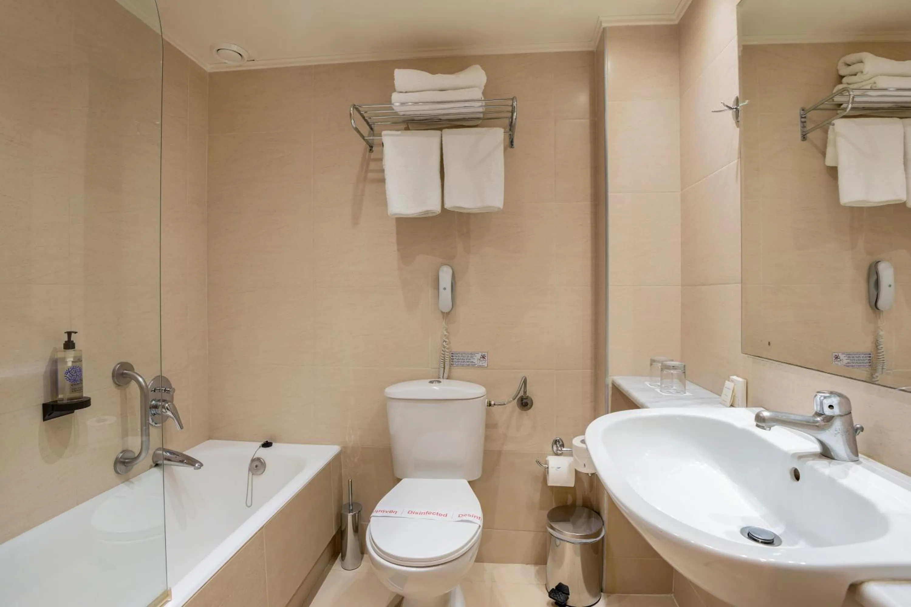 Toilet in Minos Hotel