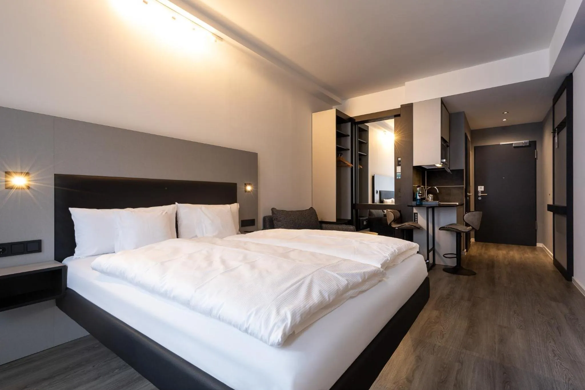 Photo of the whole room, Bed in GINN Apartment-Hotel Stuttgart-Esslingen