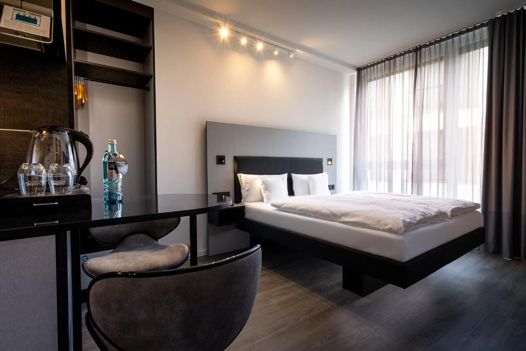 Photo of the whole room, Bed in GINN Apartment-Hotel Stuttgart-Esslingen