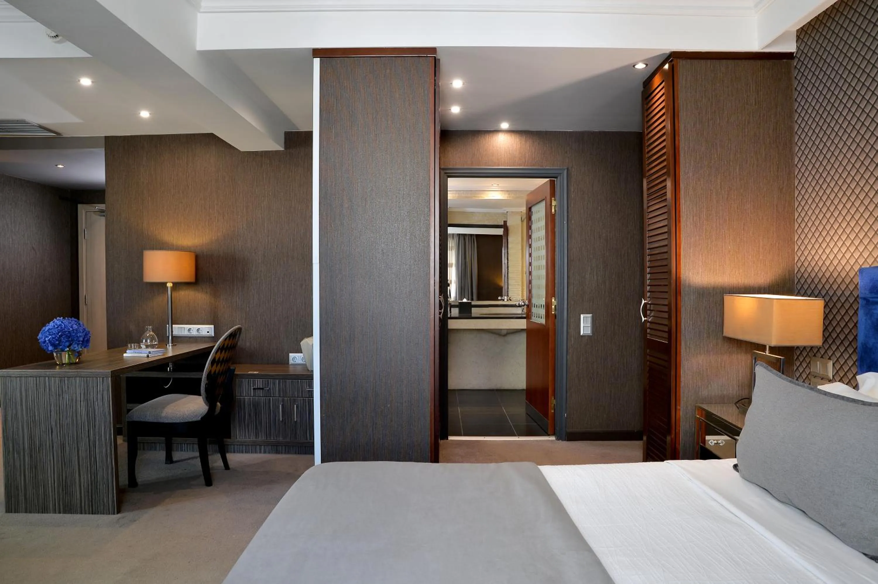 Bedroom, Bed in Airotel Alexandros