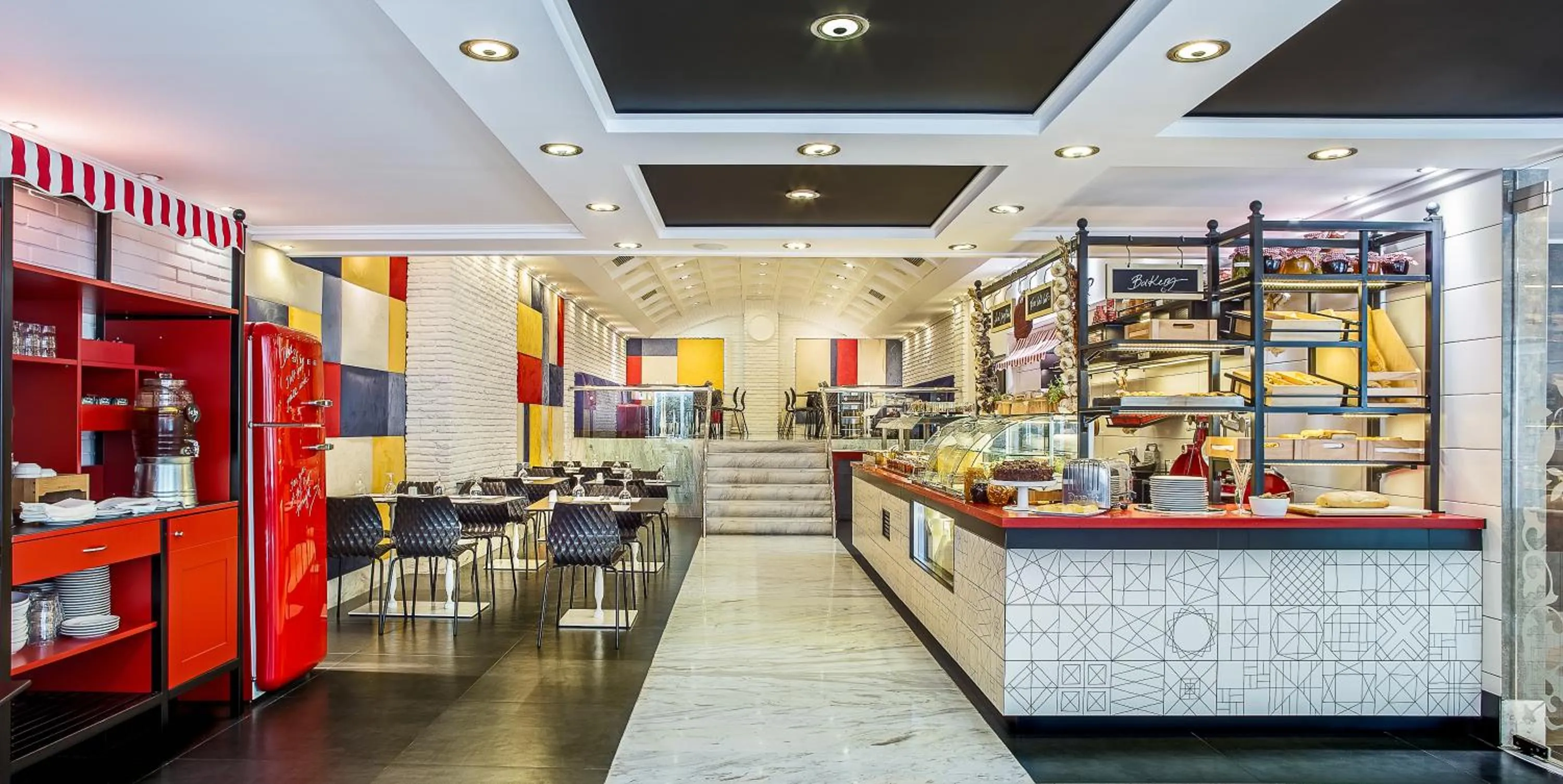 Restaurant/places to eat in Airotel Alexandros