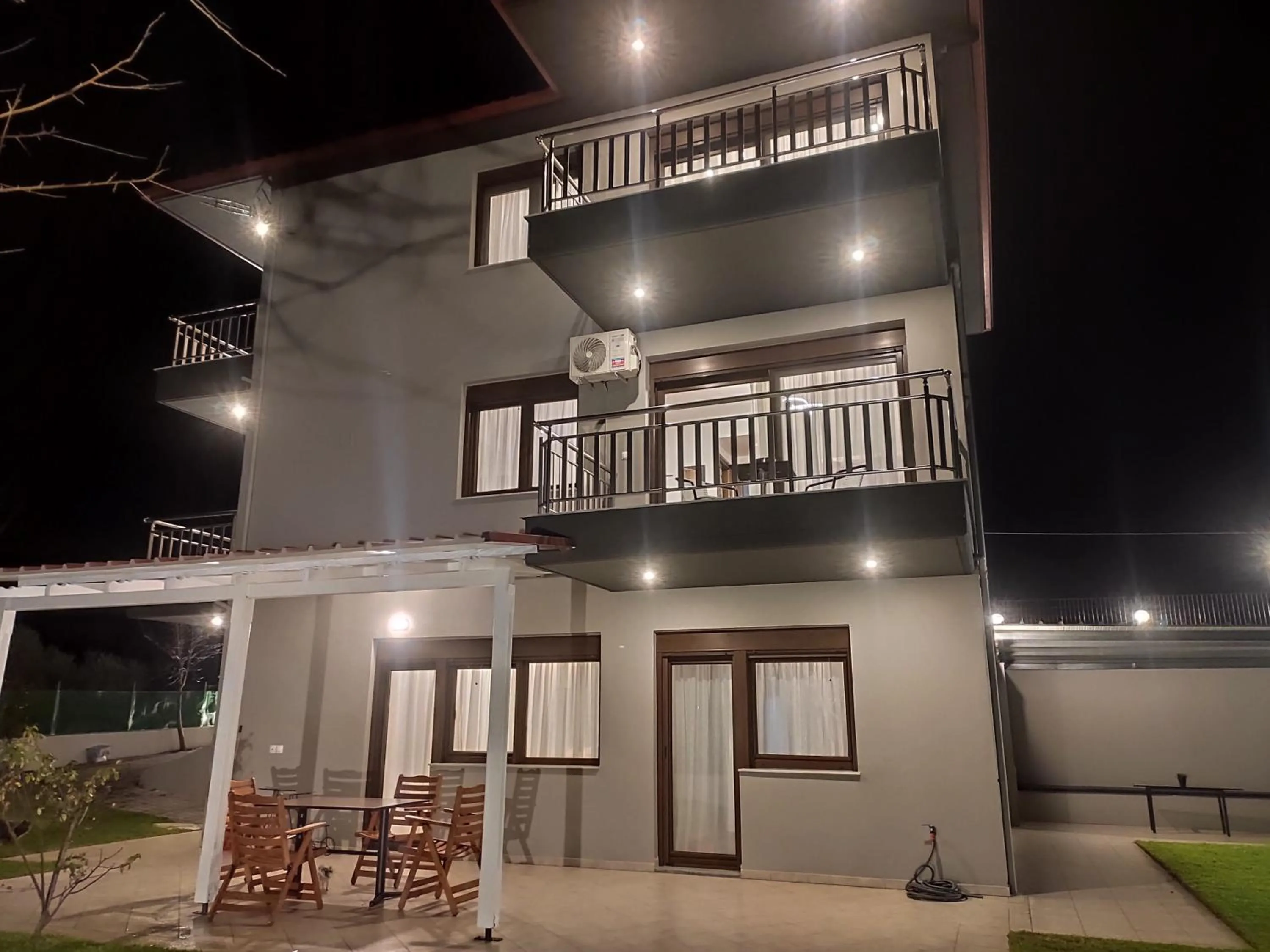 Property building in Kashmir Luxury Apartments