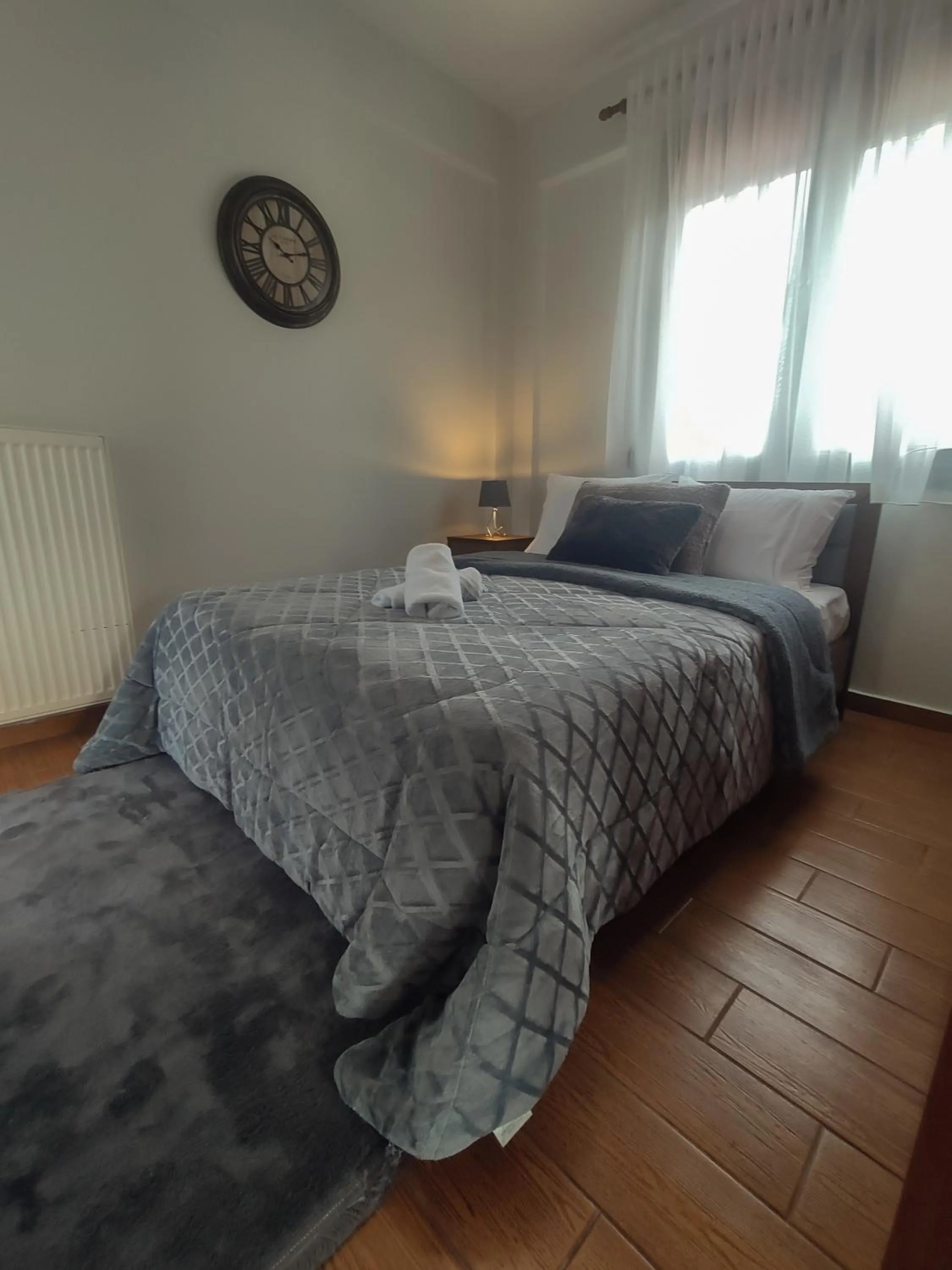 Bedroom, Bed in Kashmir Luxury Apartments