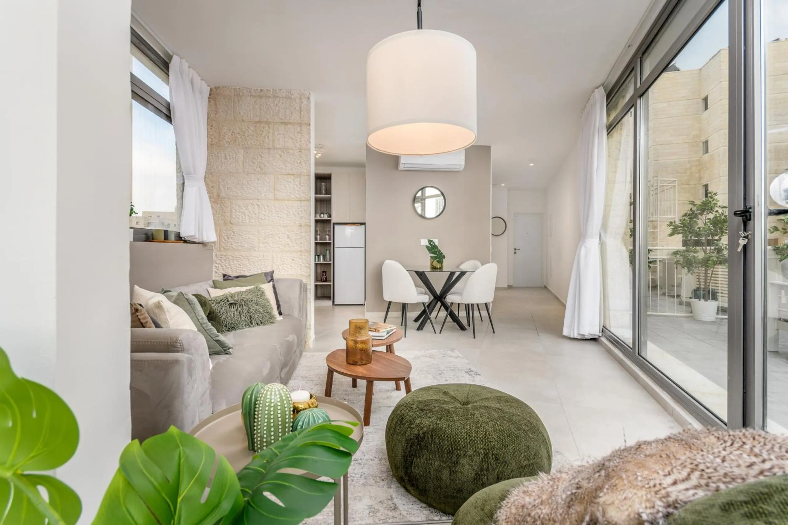 Communal lounge/ TV room in Unique Mini Penthouse In The Heart Of Jerusalem