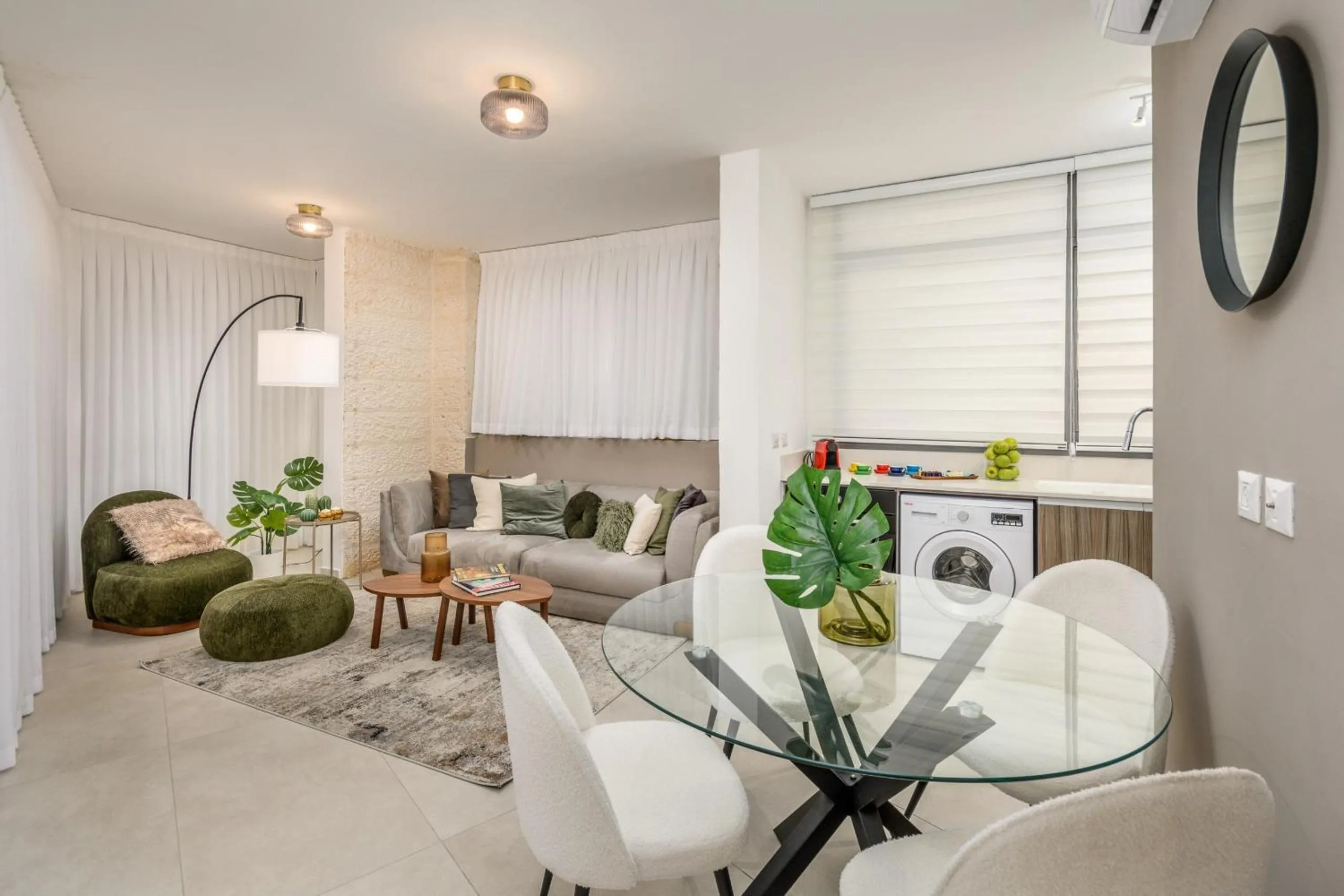 Communal lounge/ TV room in Unique Mini Penthouse In The Heart Of Jerusalem