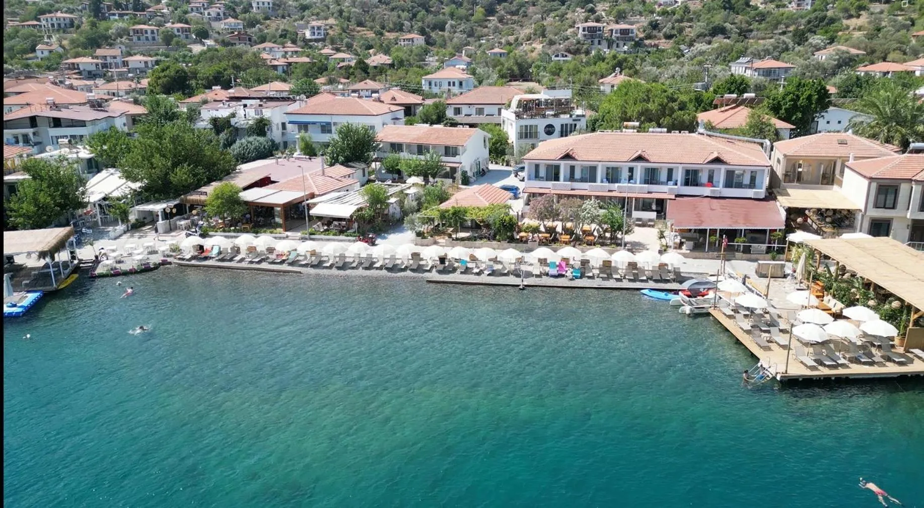 Property building in Base Selimiye