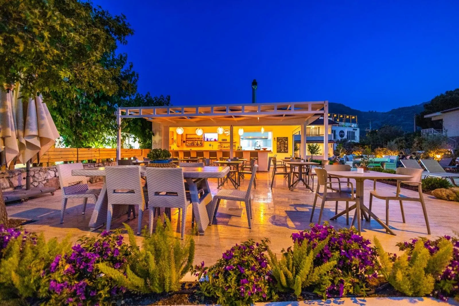 Property building in Base Selimiye