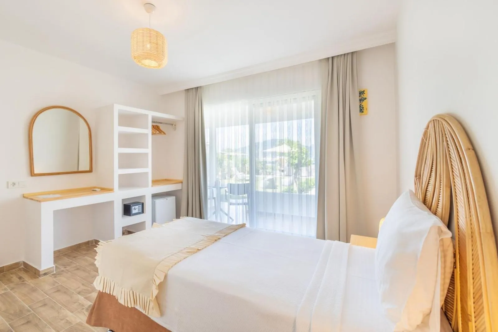 Bedroom, Bed in Base Selimiye