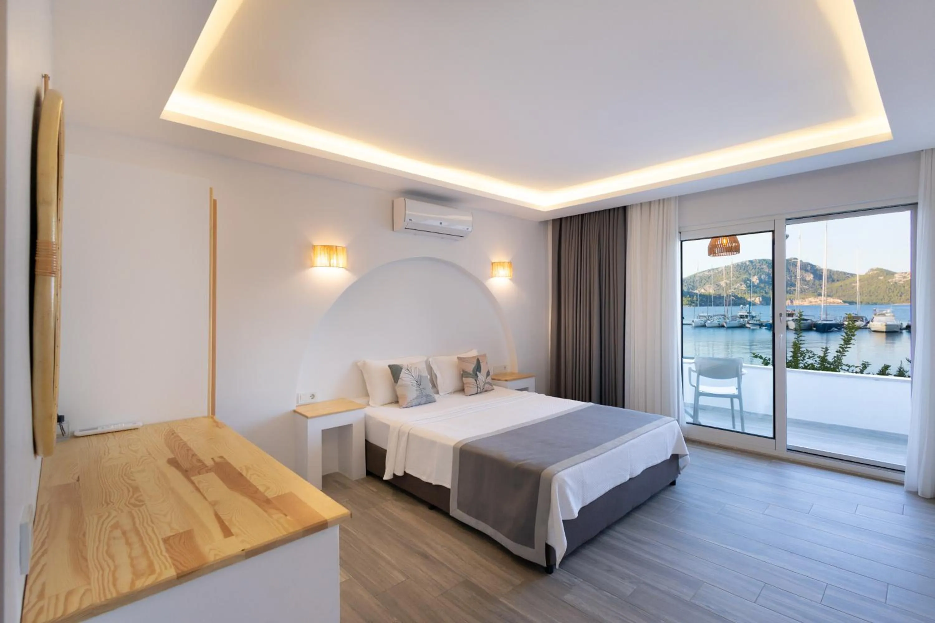 Bed in Base Selimiye