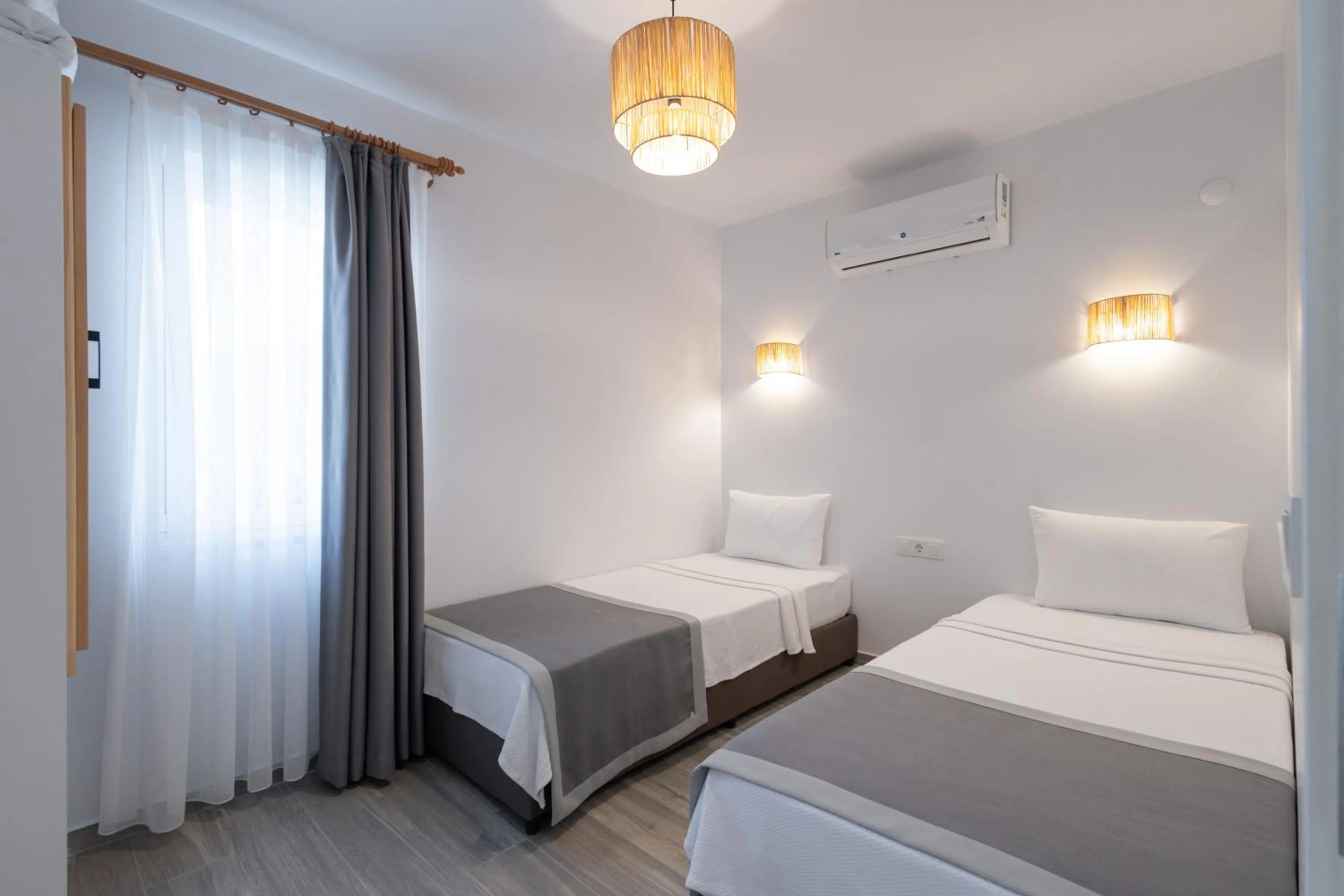 Bed in Base Selimiye