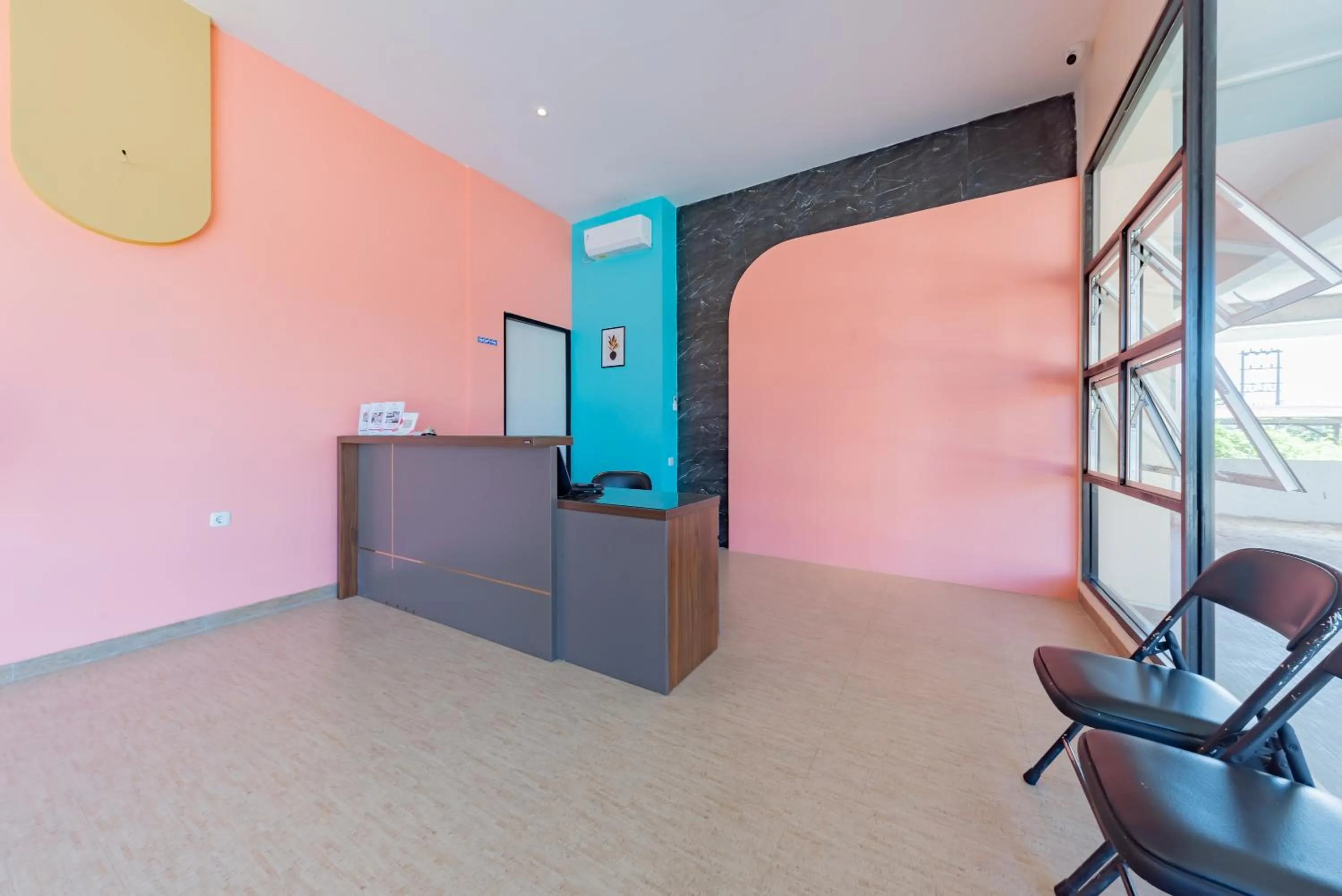 Lobby or reception in Sans Hotel Berau Square