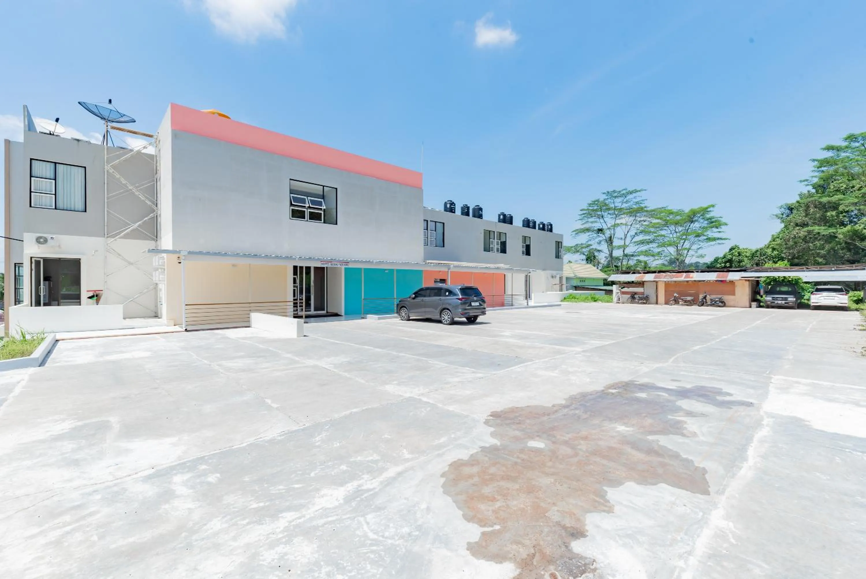 Parking in Sans Hotel Berau Square