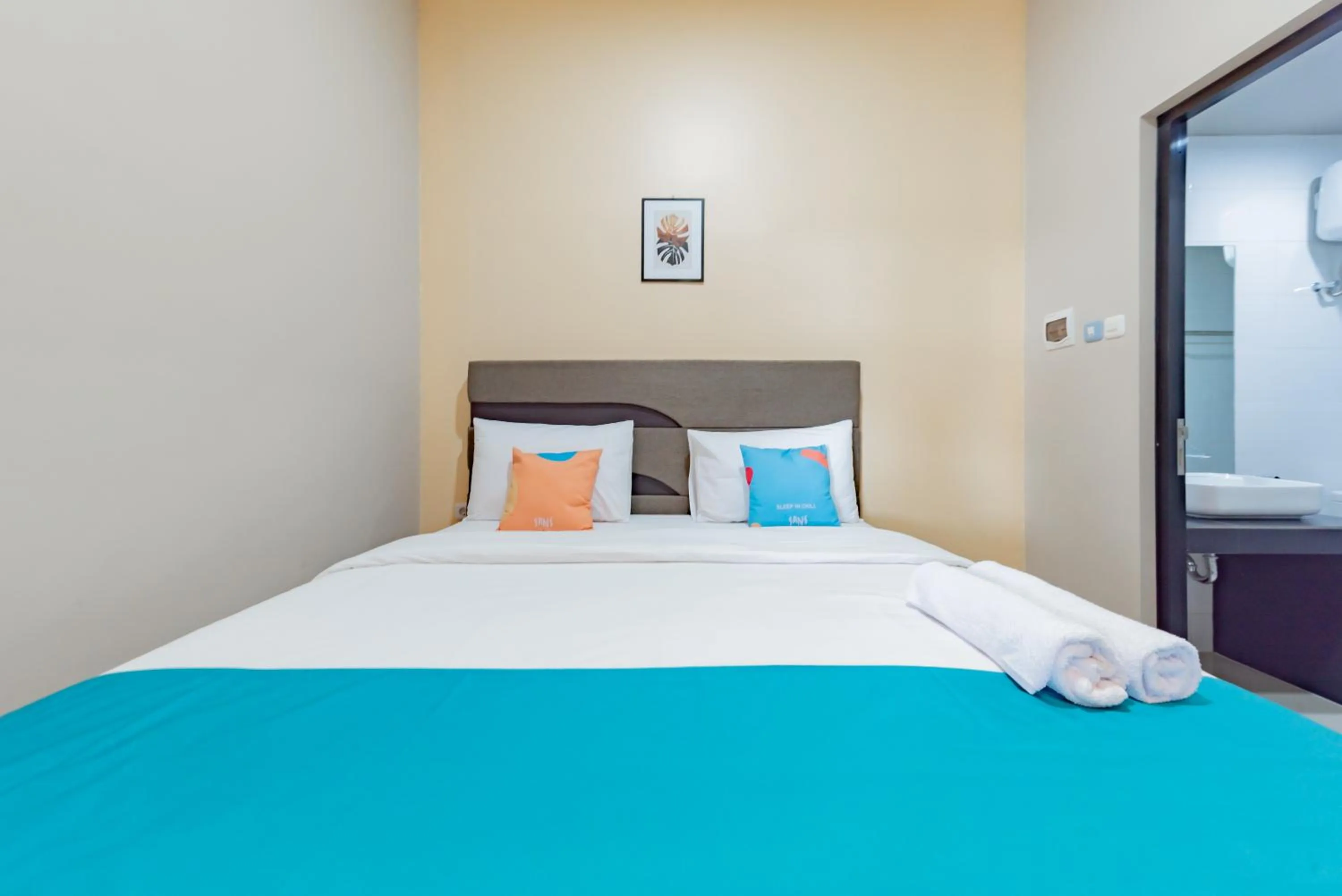 Bedroom, Bed in Sans Hotel Berau Square