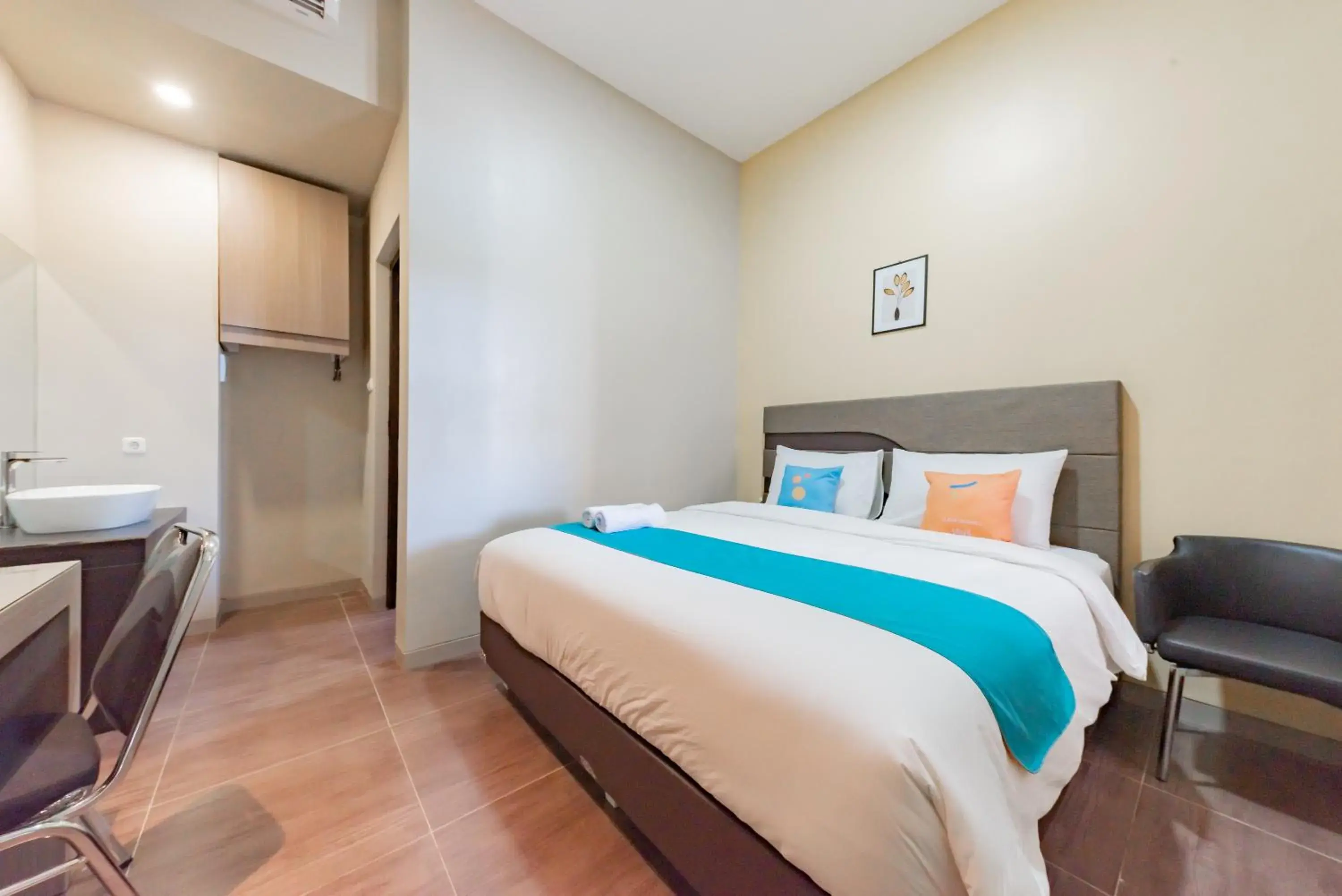 Deluxe Double Room in Sans Hotel Berau Square Deluxe Double Room in Sans Hotel Berau Square