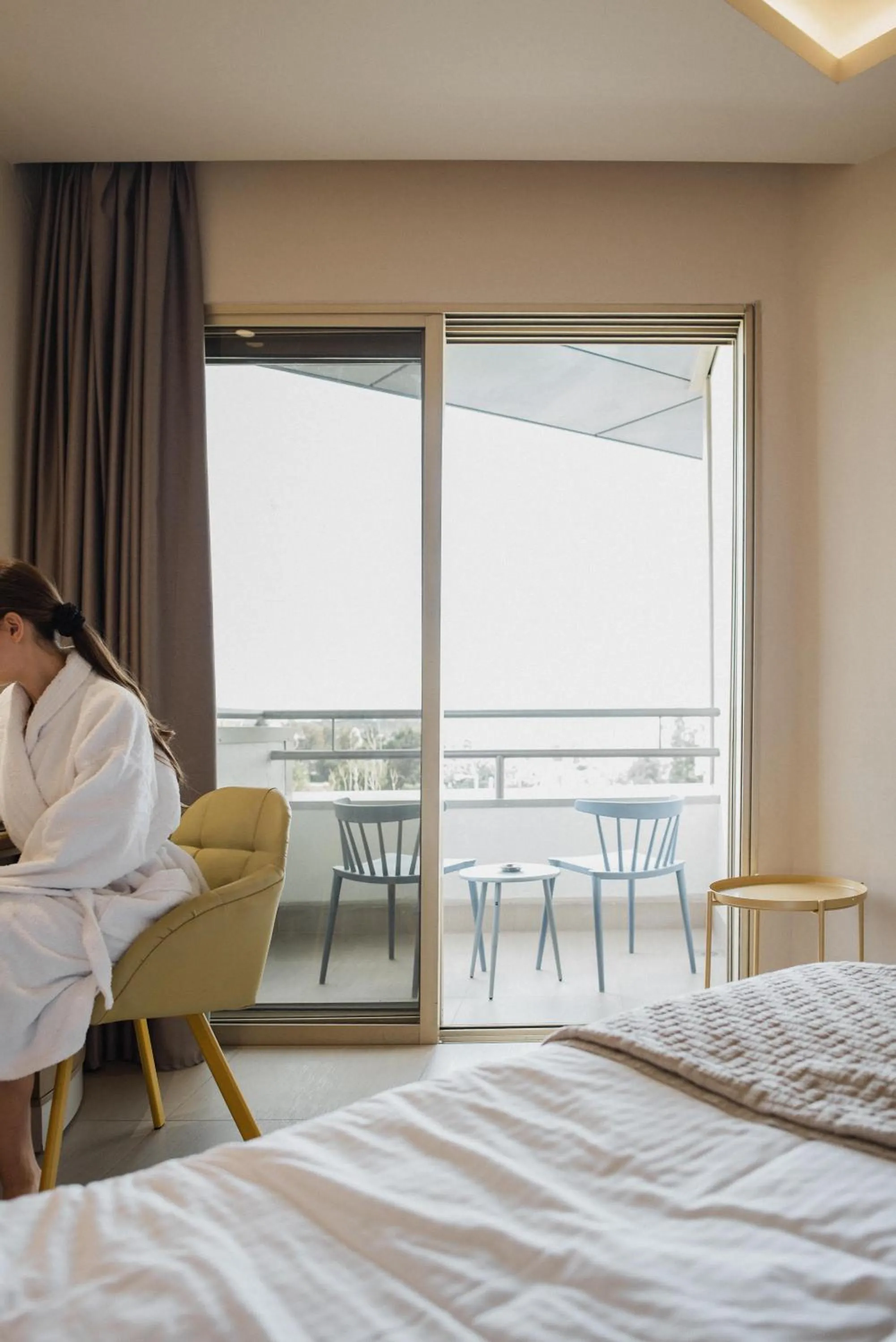 Balcony/Terrace, Bed in Emmantina Hotel