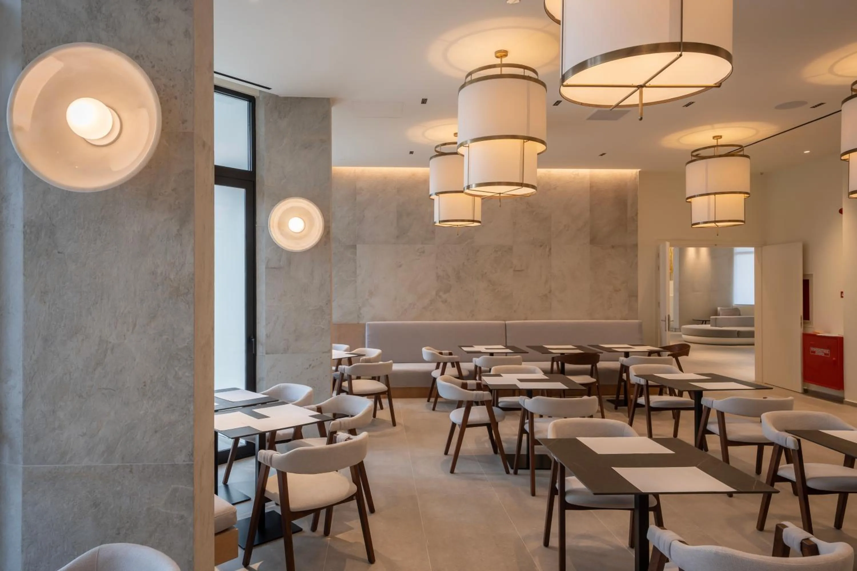 Restaurant/places to eat in Emmantina Hotel