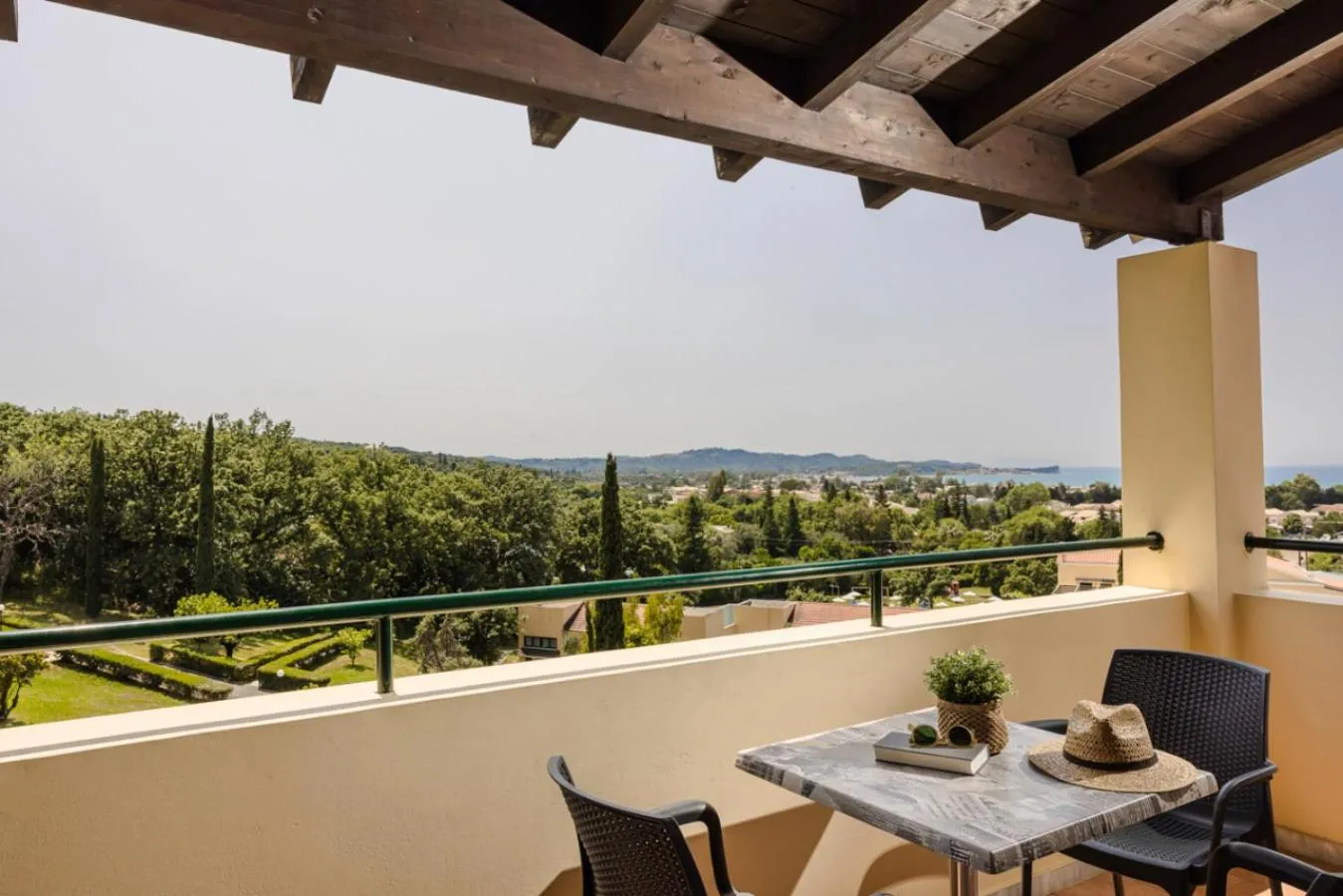 Balcony/Terrace in Century Resort