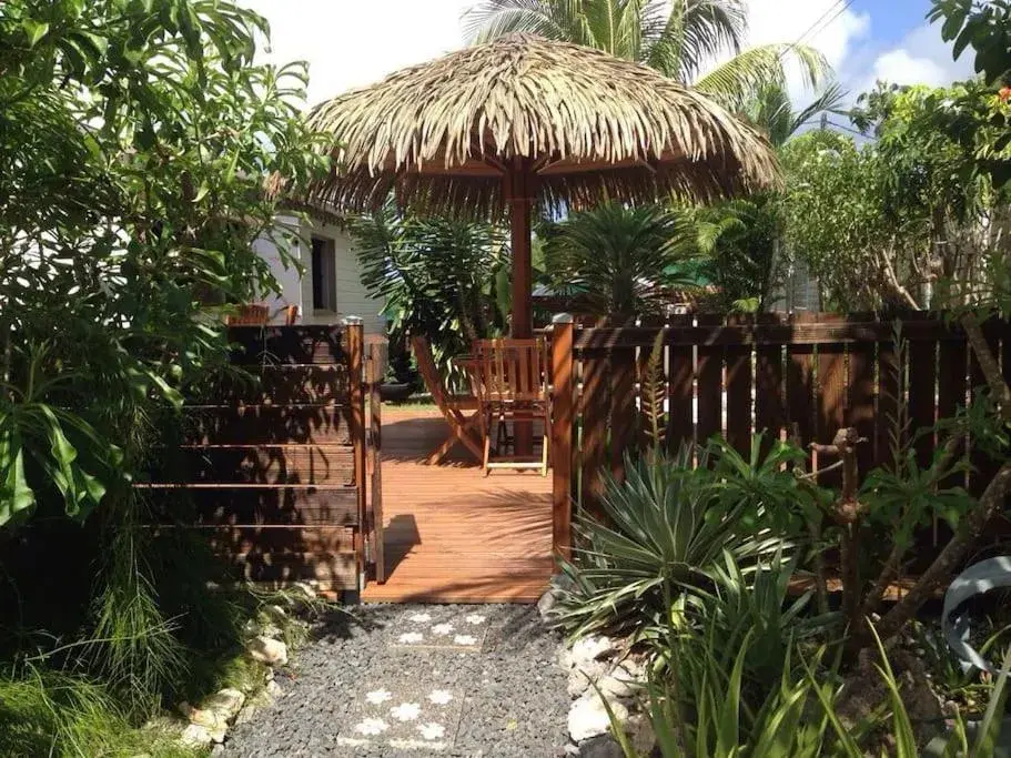 Charmant Bungalow Un p'tit coin de paradis Charmant Bungalow Un p'tit coin de paradis