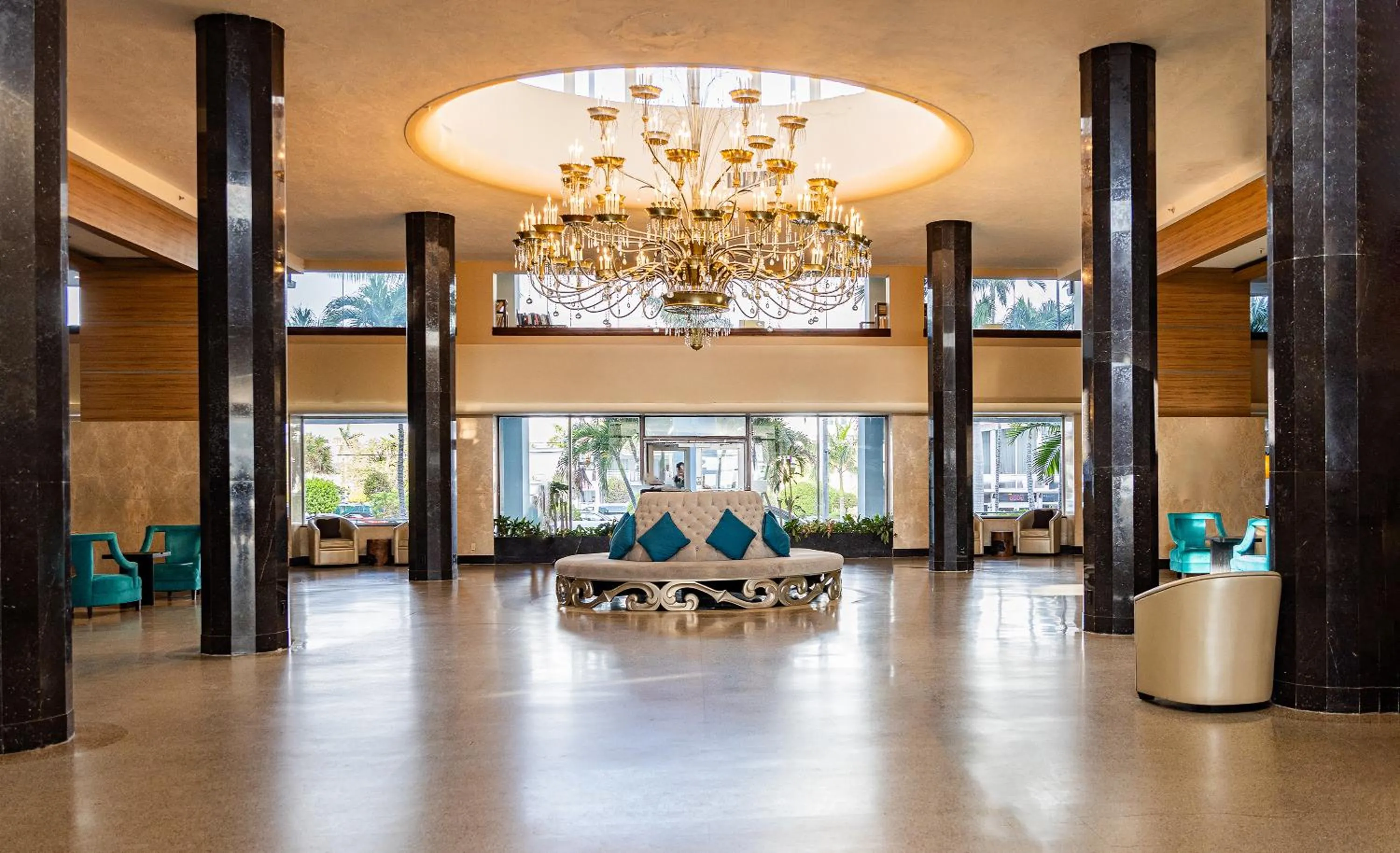 Lobby or reception in Sherry Frontenac Oceanfront
