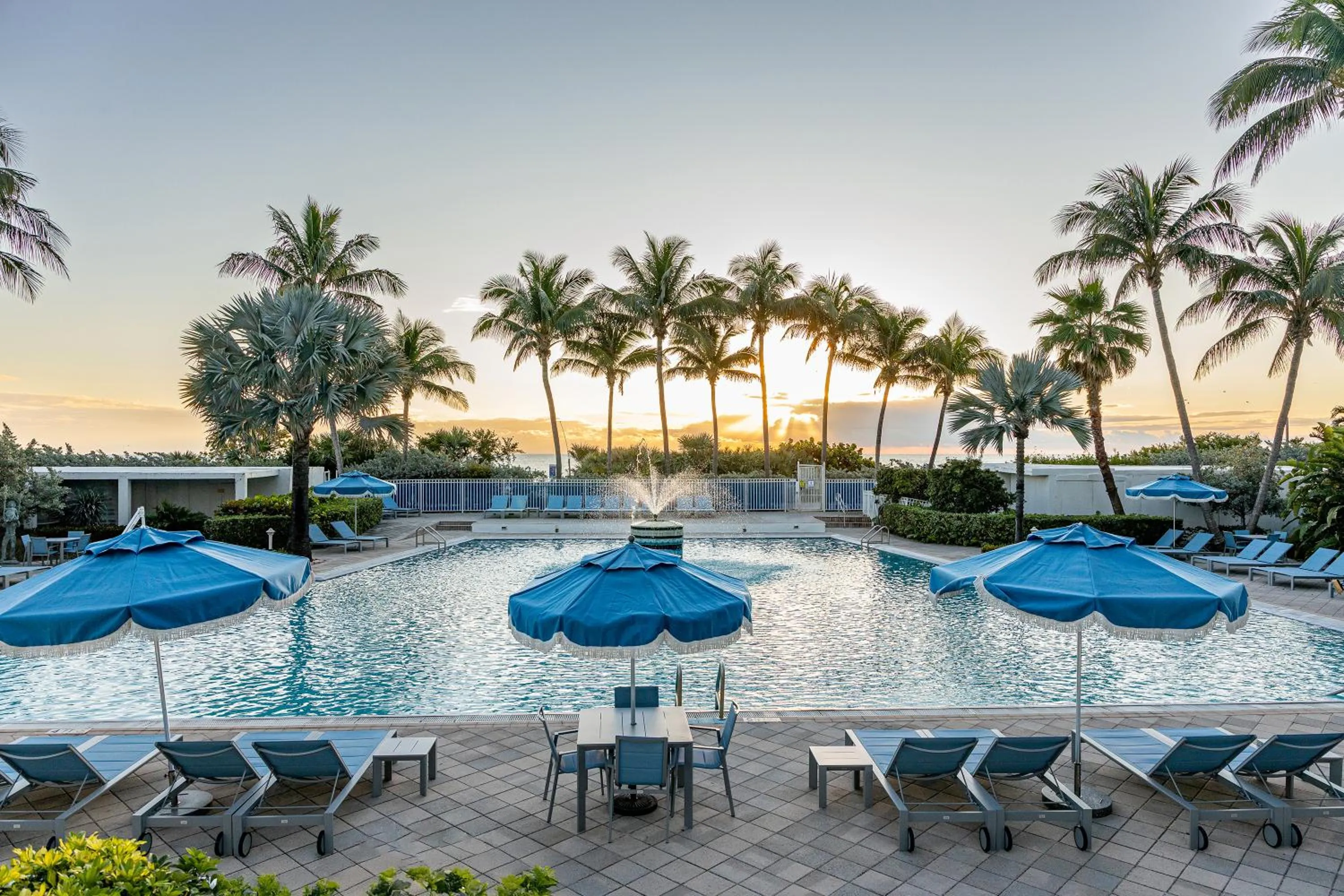 Swimming pool in Sherry Frontenac Oceanfront