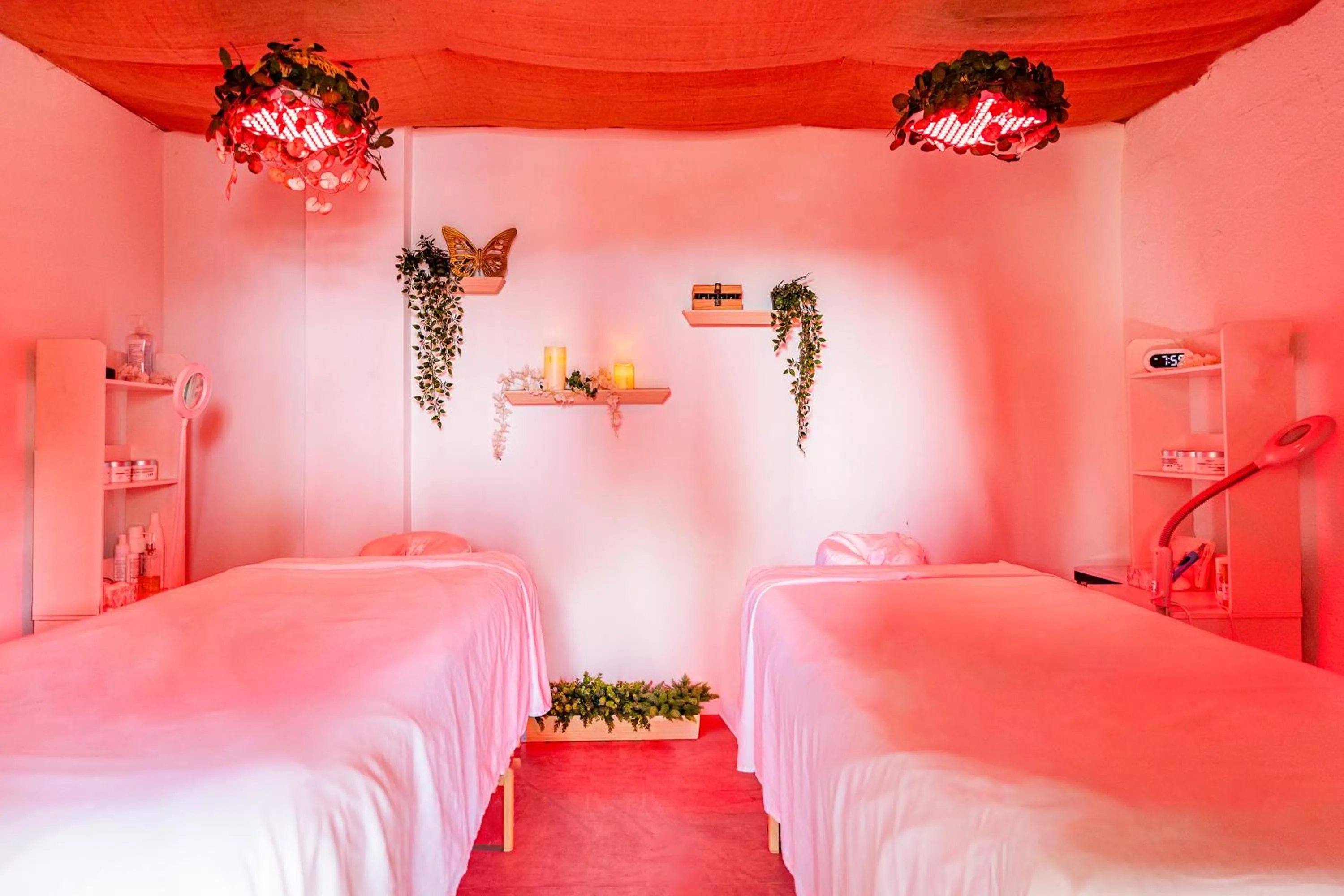 Spa and wellness centre/facilities, Bed in Sherry Frontenac Oceanfront