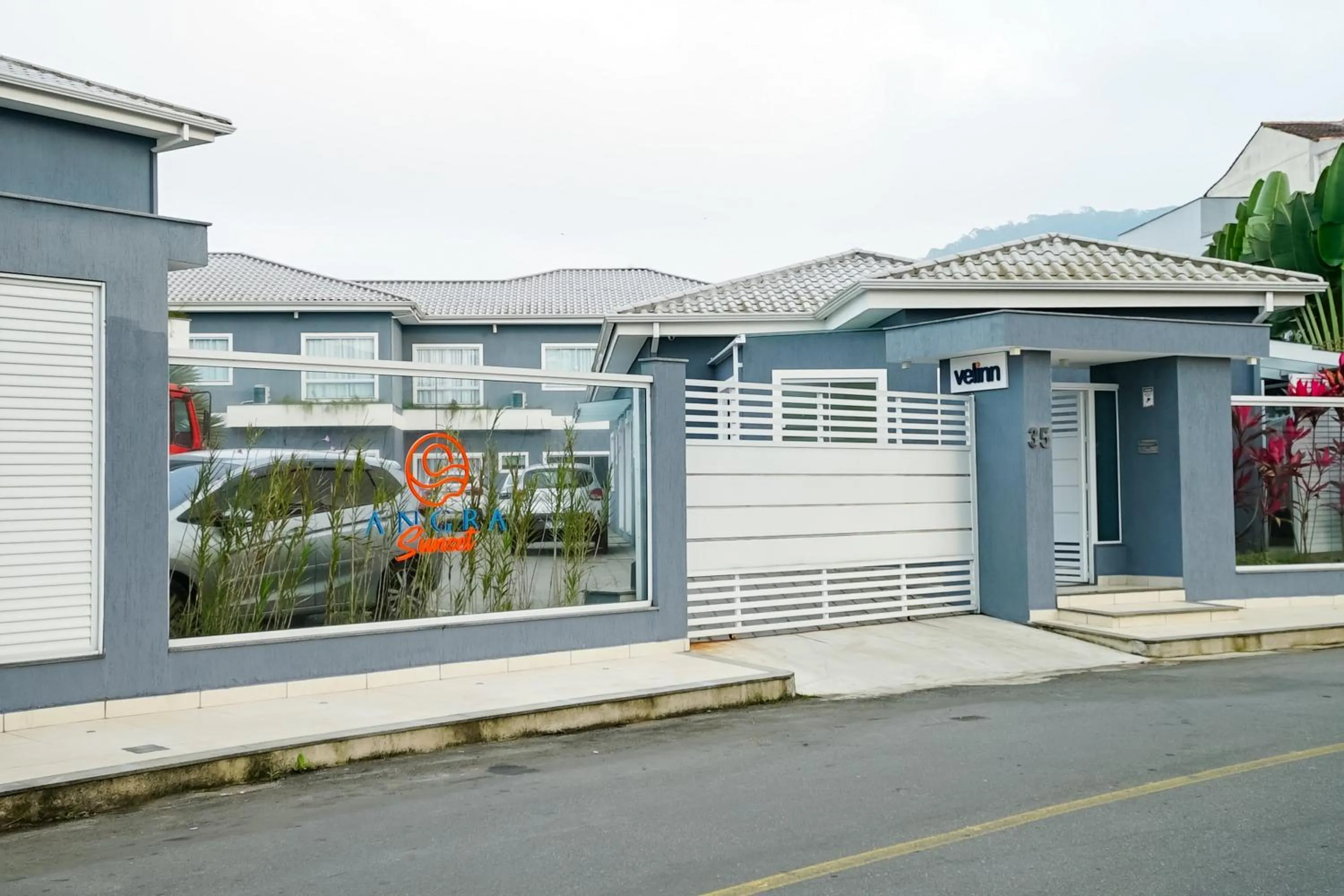 Property building in VELINN Pousada Angra Sunset