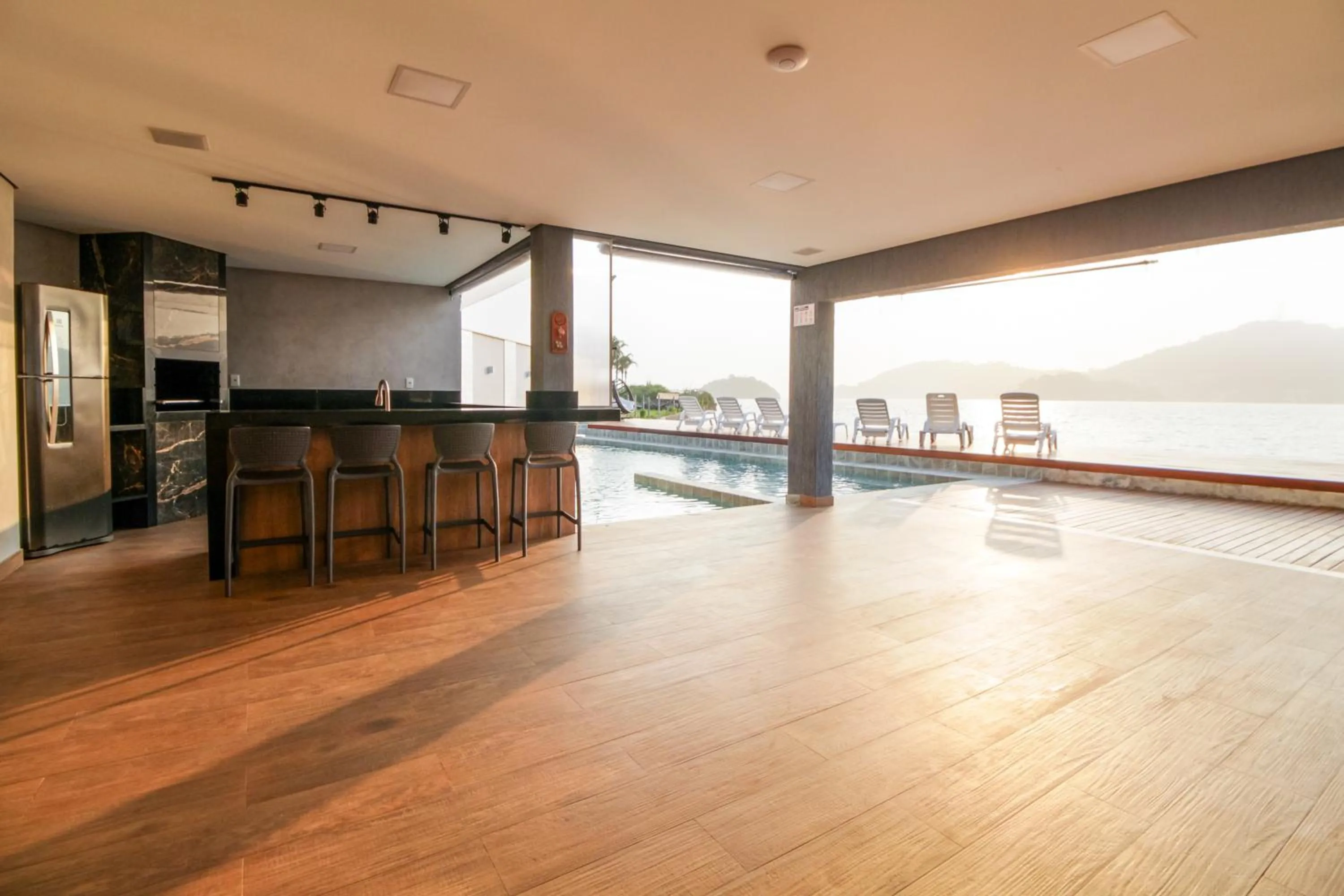 Seating area in VELINN Pousada Angra Sunset