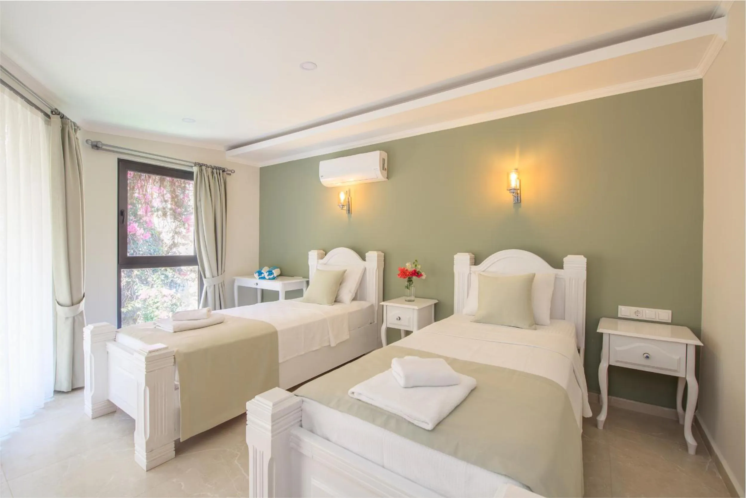 Bedroom, Bed in Likya Gardens Hotel