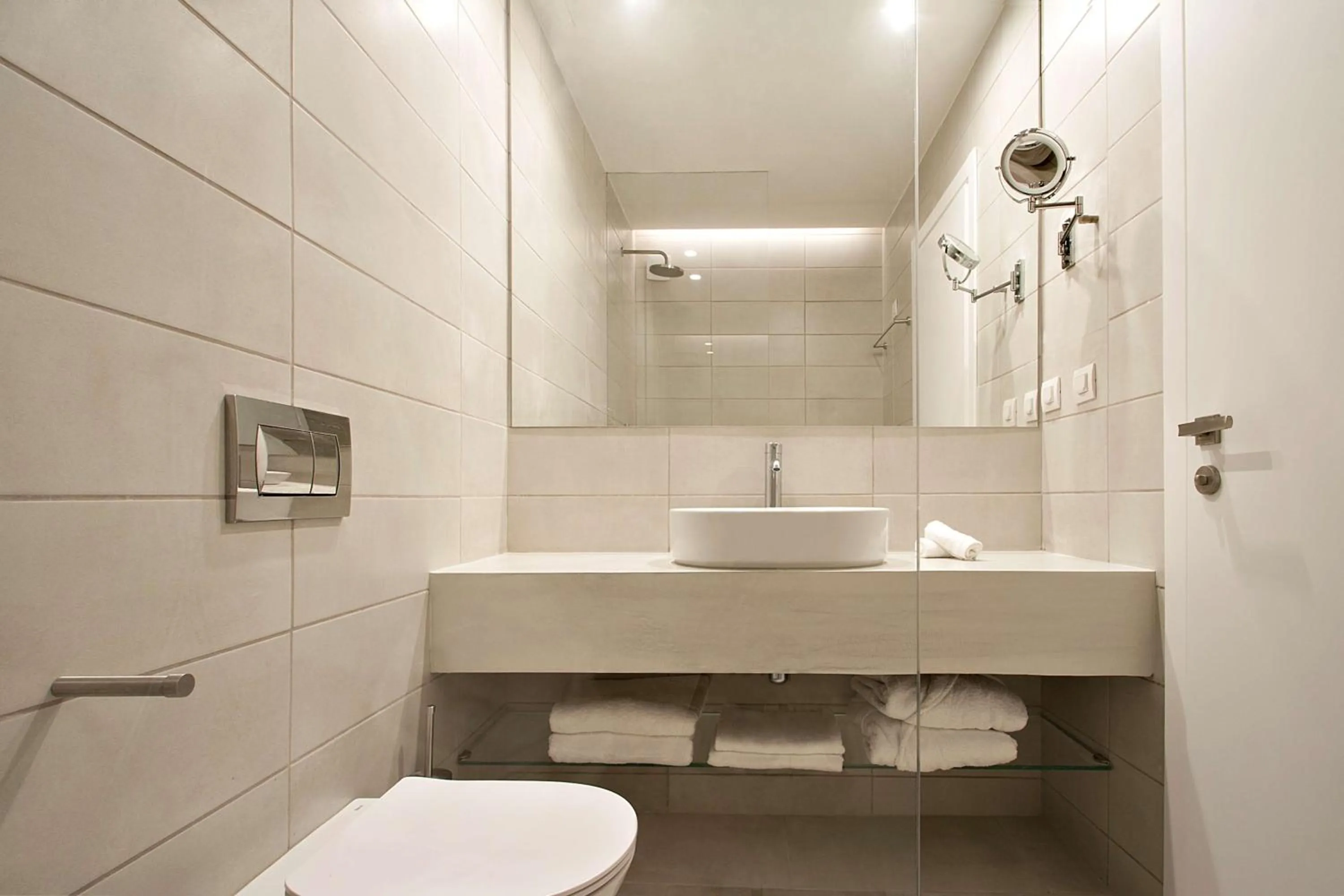 Bathroom in Radisson Resort Plaza Skiathos