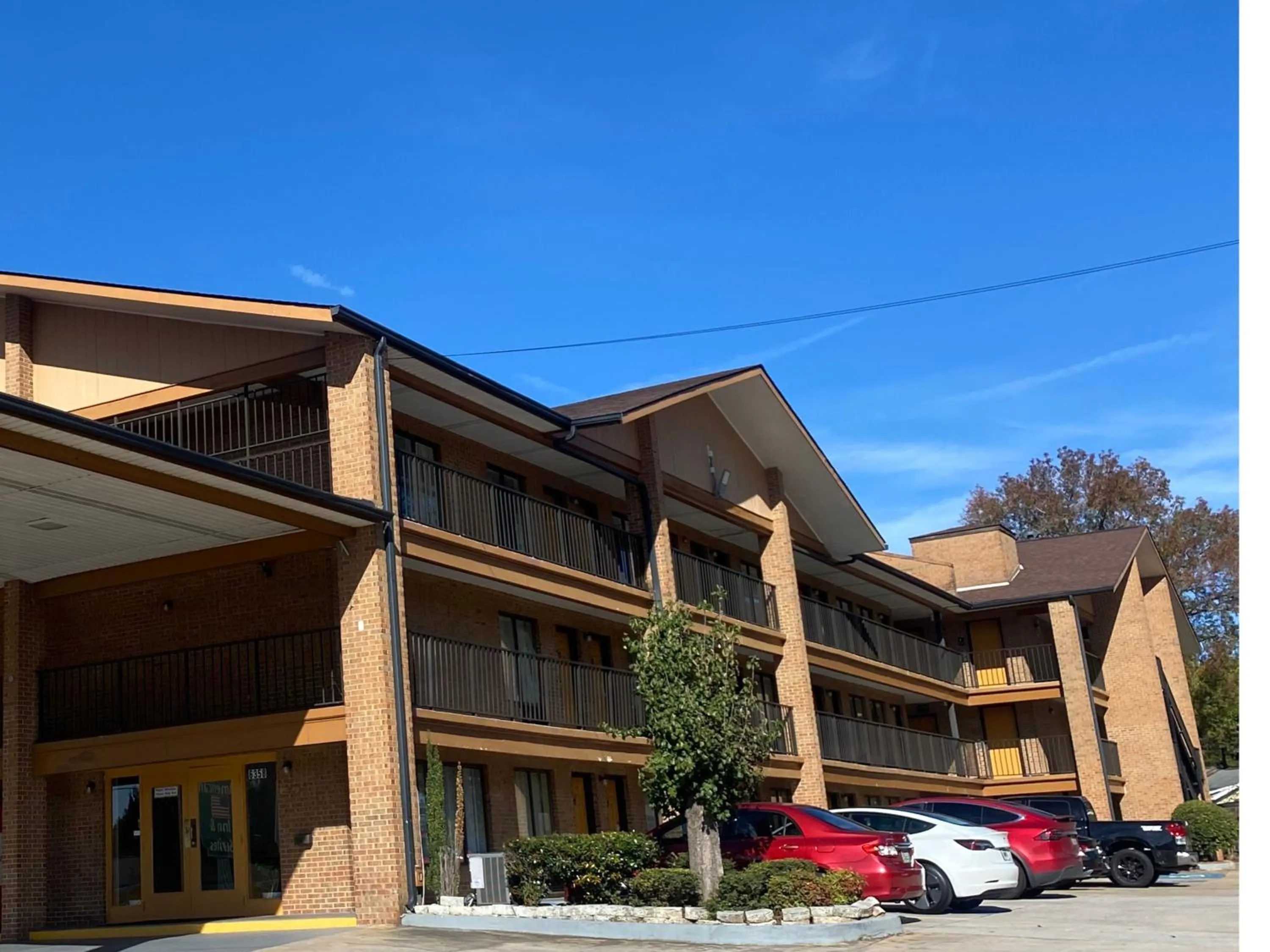 Property building in American Inn and Suites - Atlanta Airport Jonesboro I-75