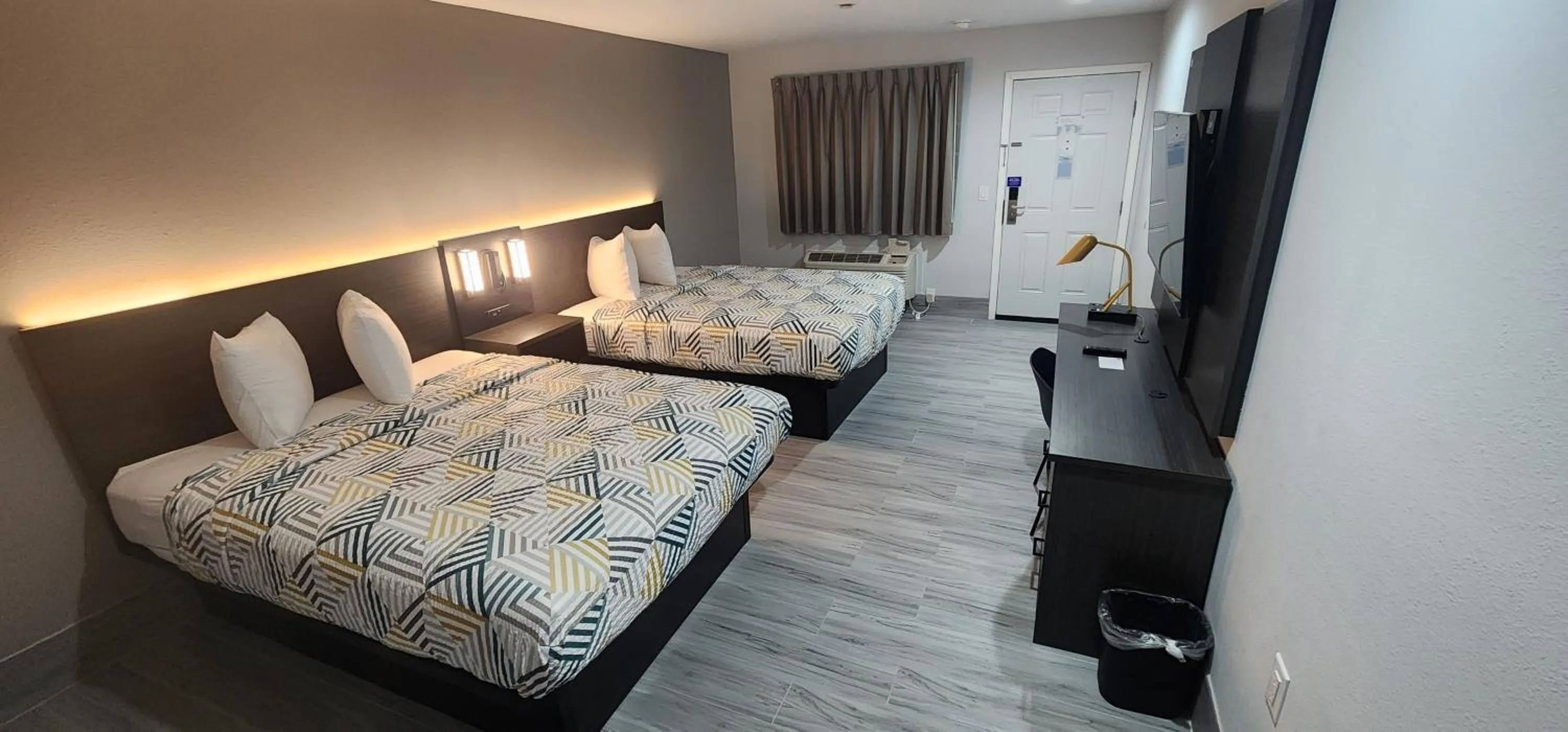 Bed in Motel 6 Aransas Pass TX