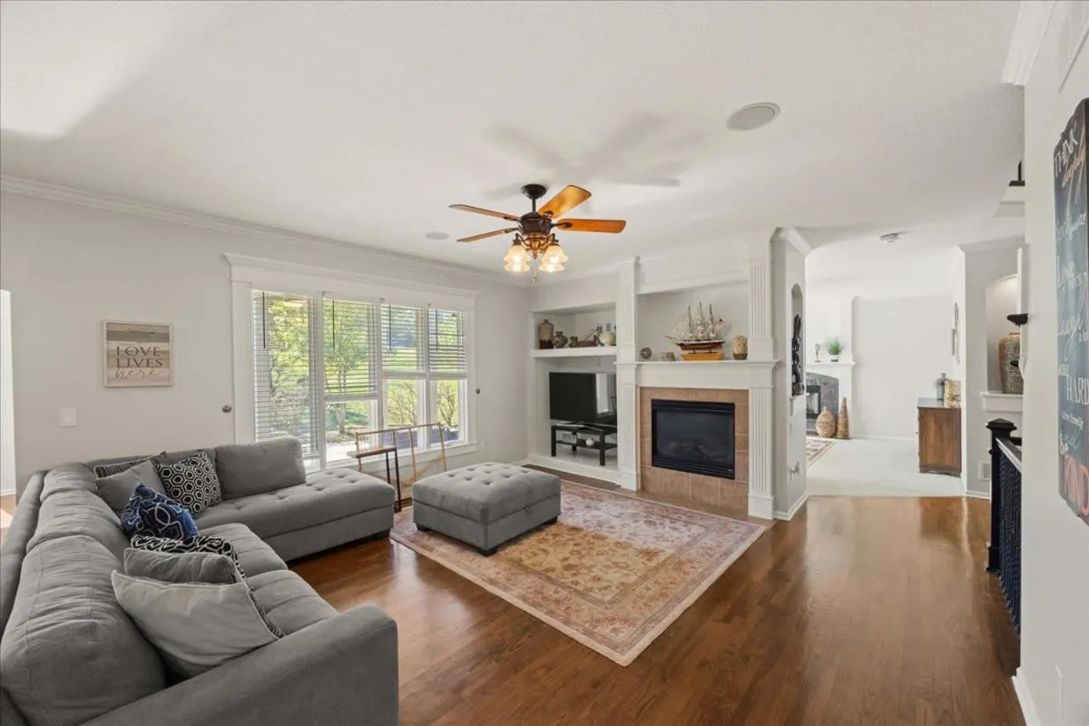 Beautiful relaxing private villa next to a pond smart home and Traeger Grill