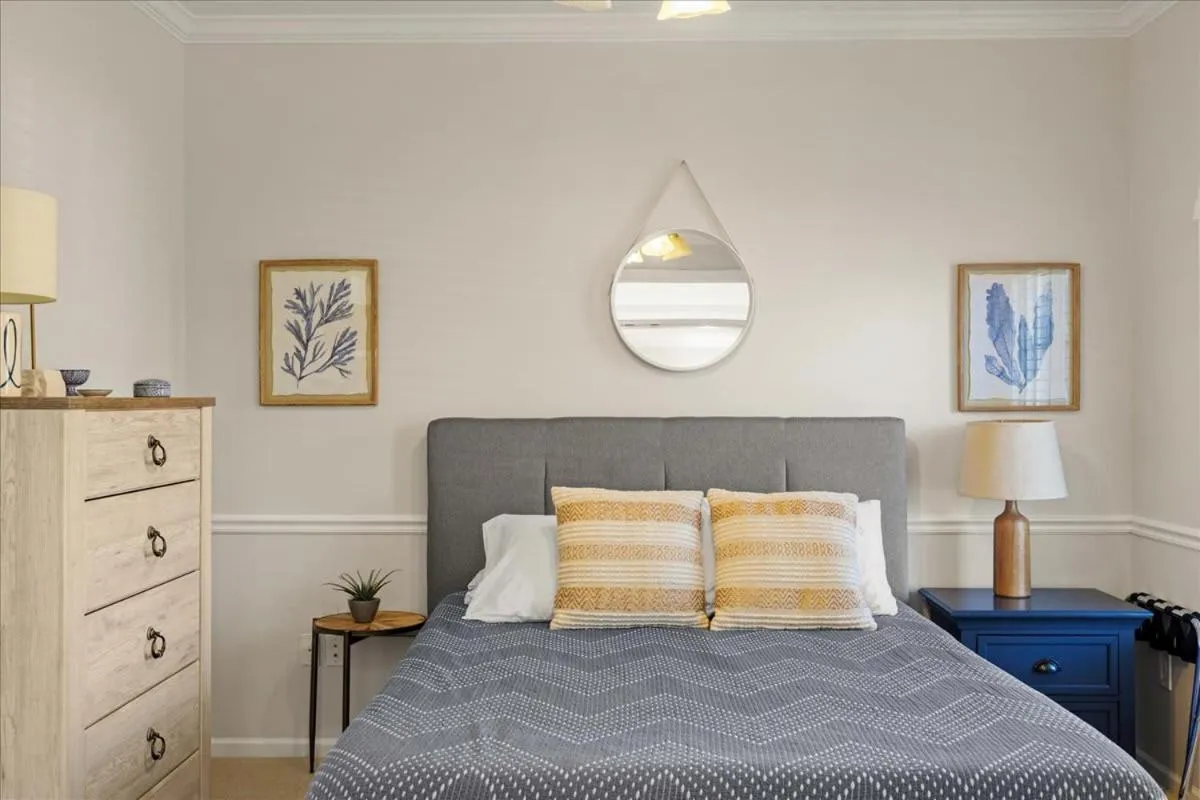 Bed in Beautiful relaxing private villa next to a pond smart home and Traeger Grill