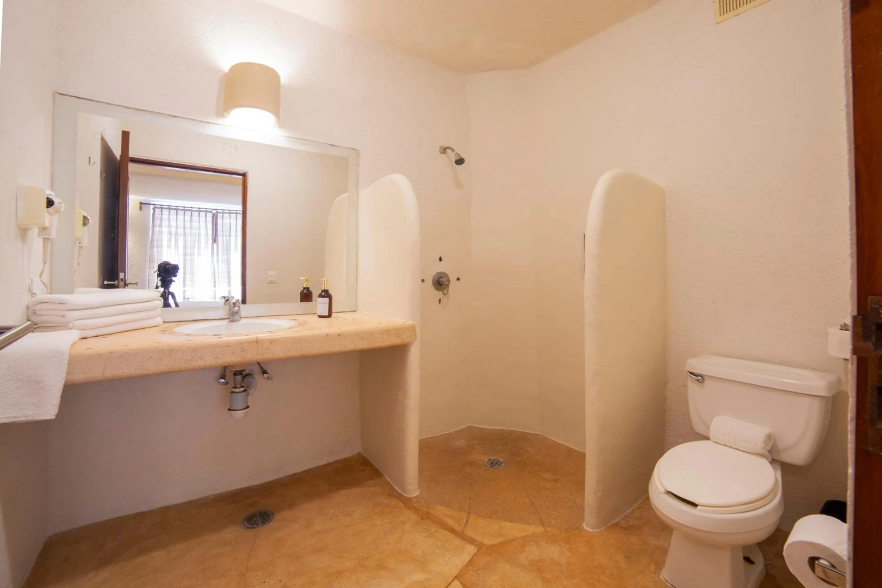 Bathroom in HOTEL BIULÚ