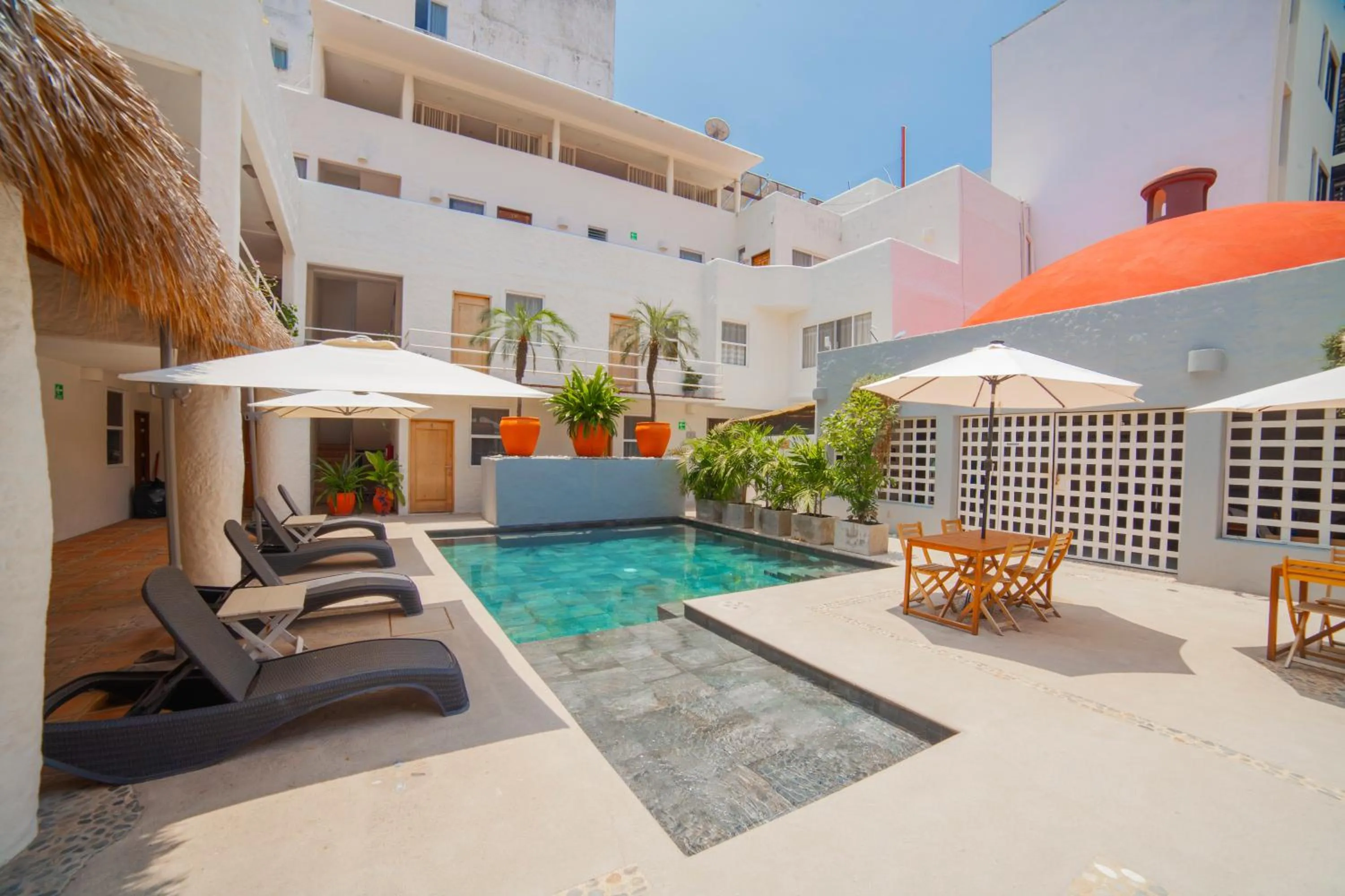 Swimming pool in HOTEL BIULÚ