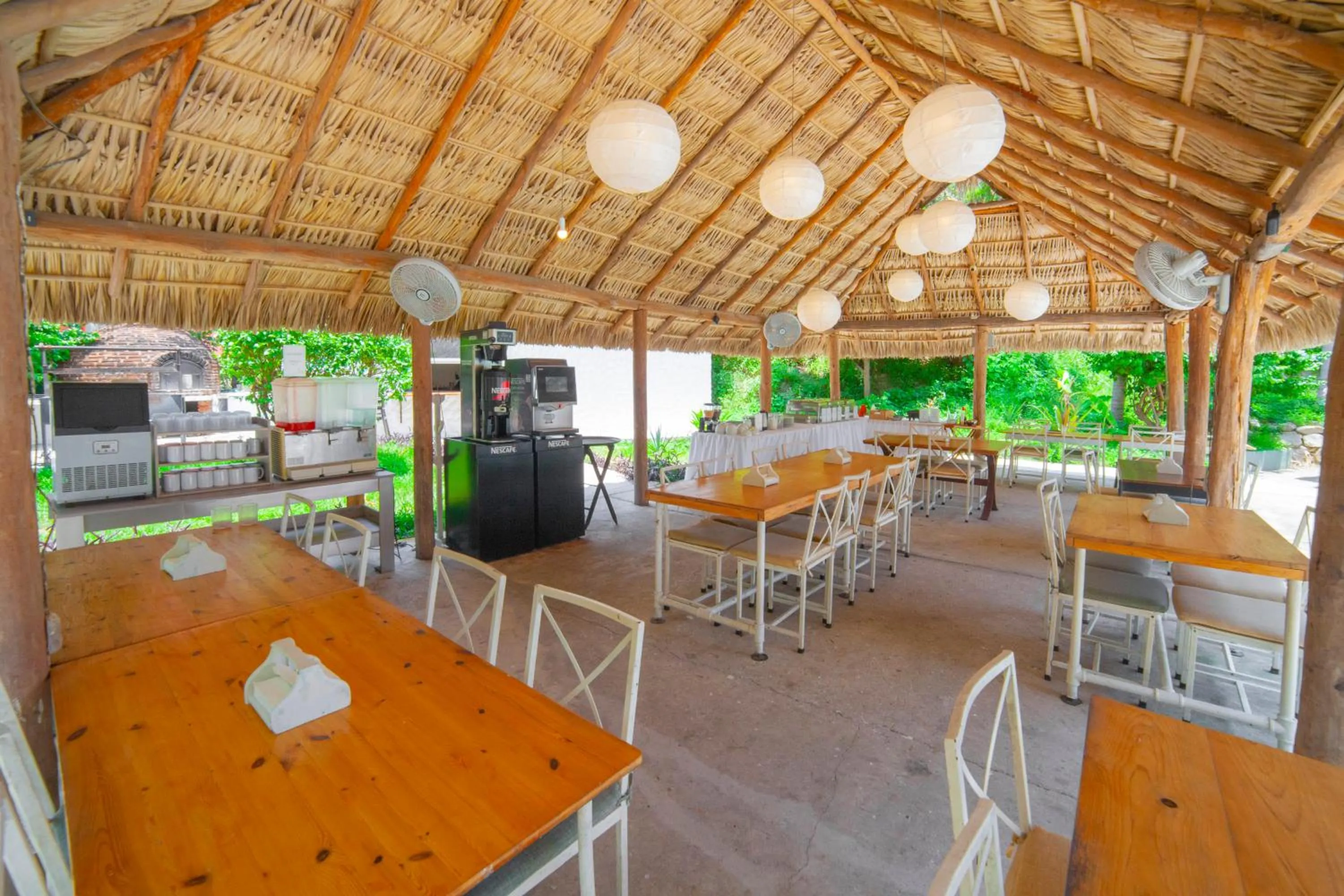 Restaurant/places to eat in HOTEL BIULÚ