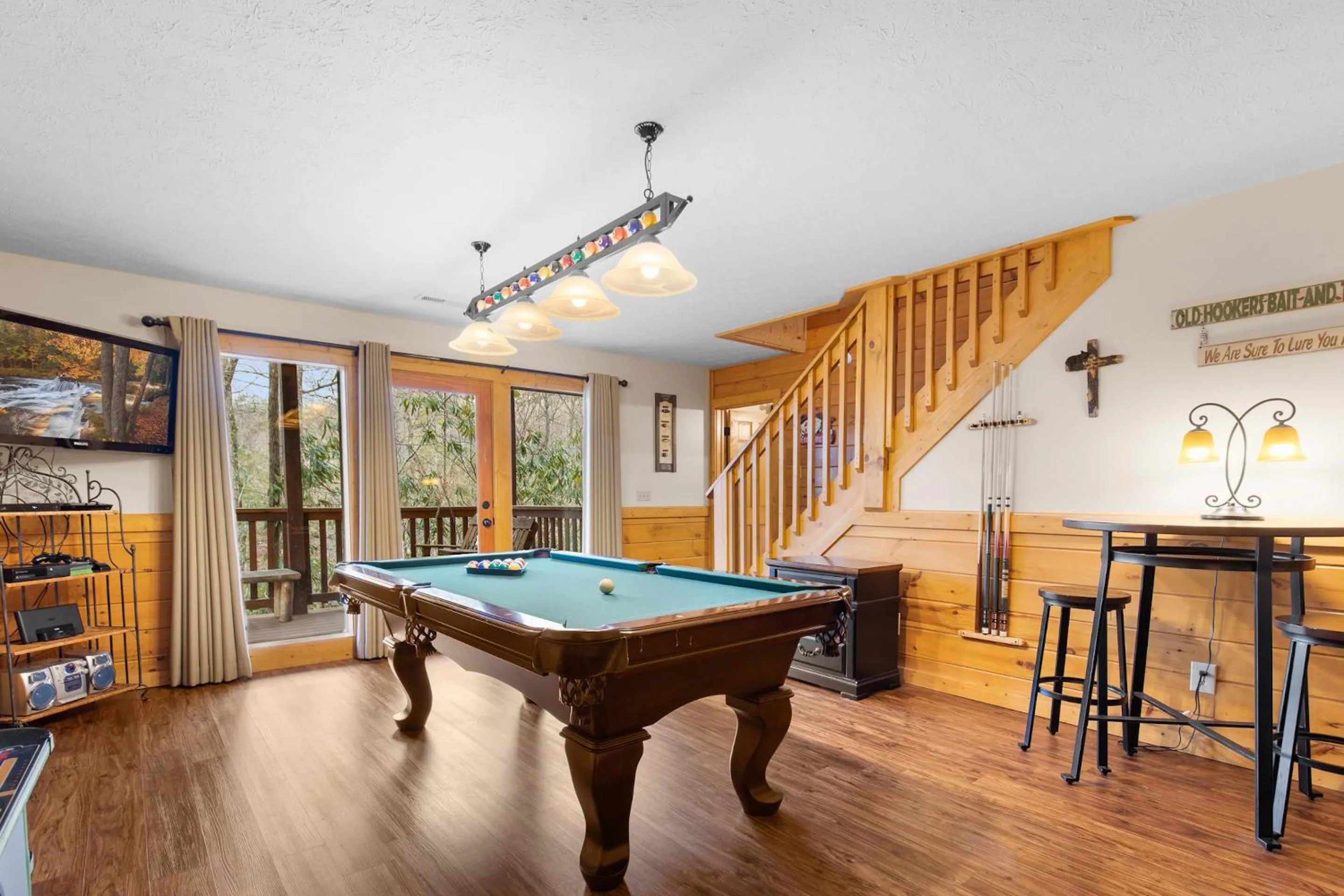 Property building in Cookies Cabin