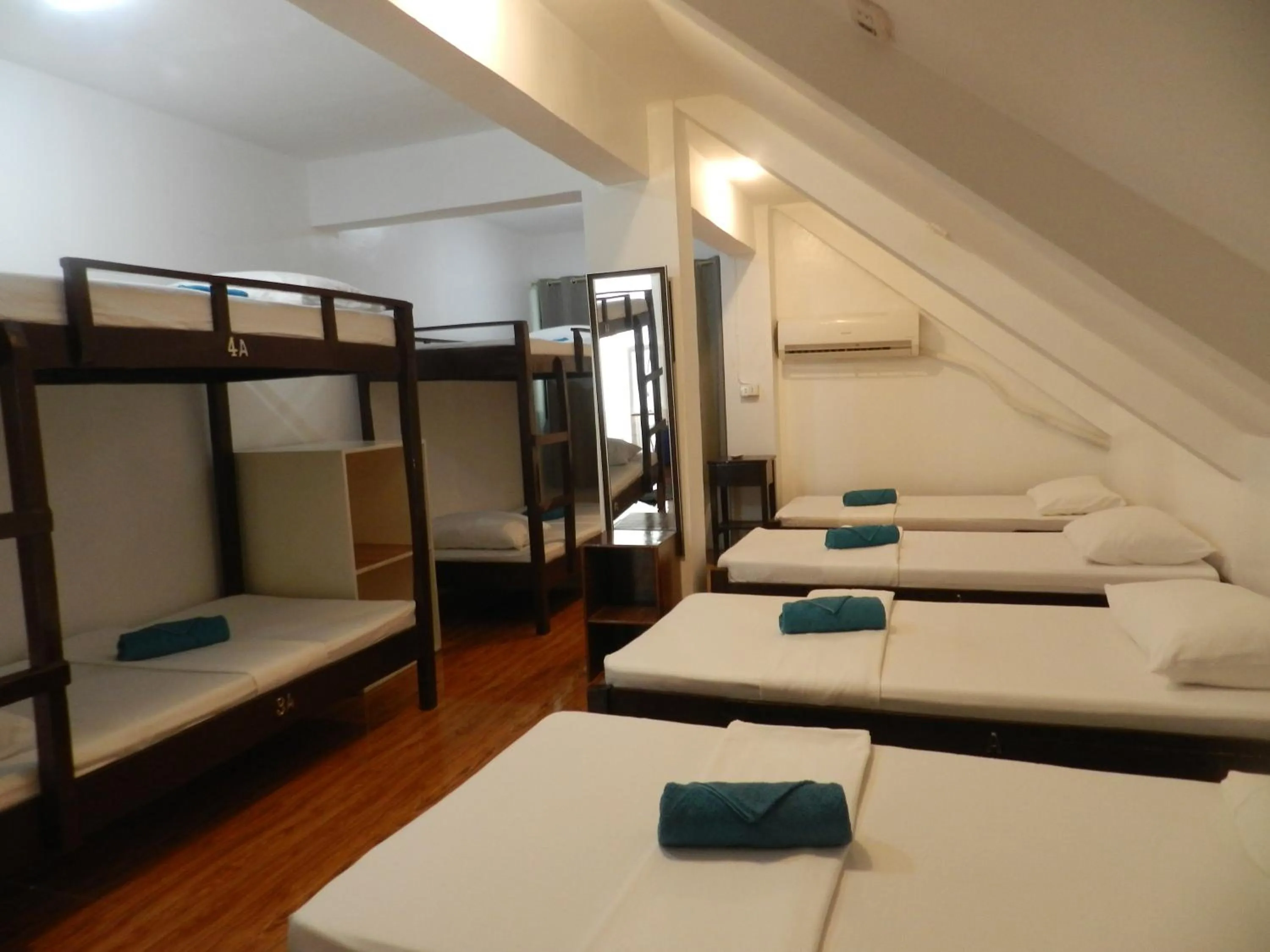 Photo of the whole room, Bed in The Victorian by Stevrena Accommodations