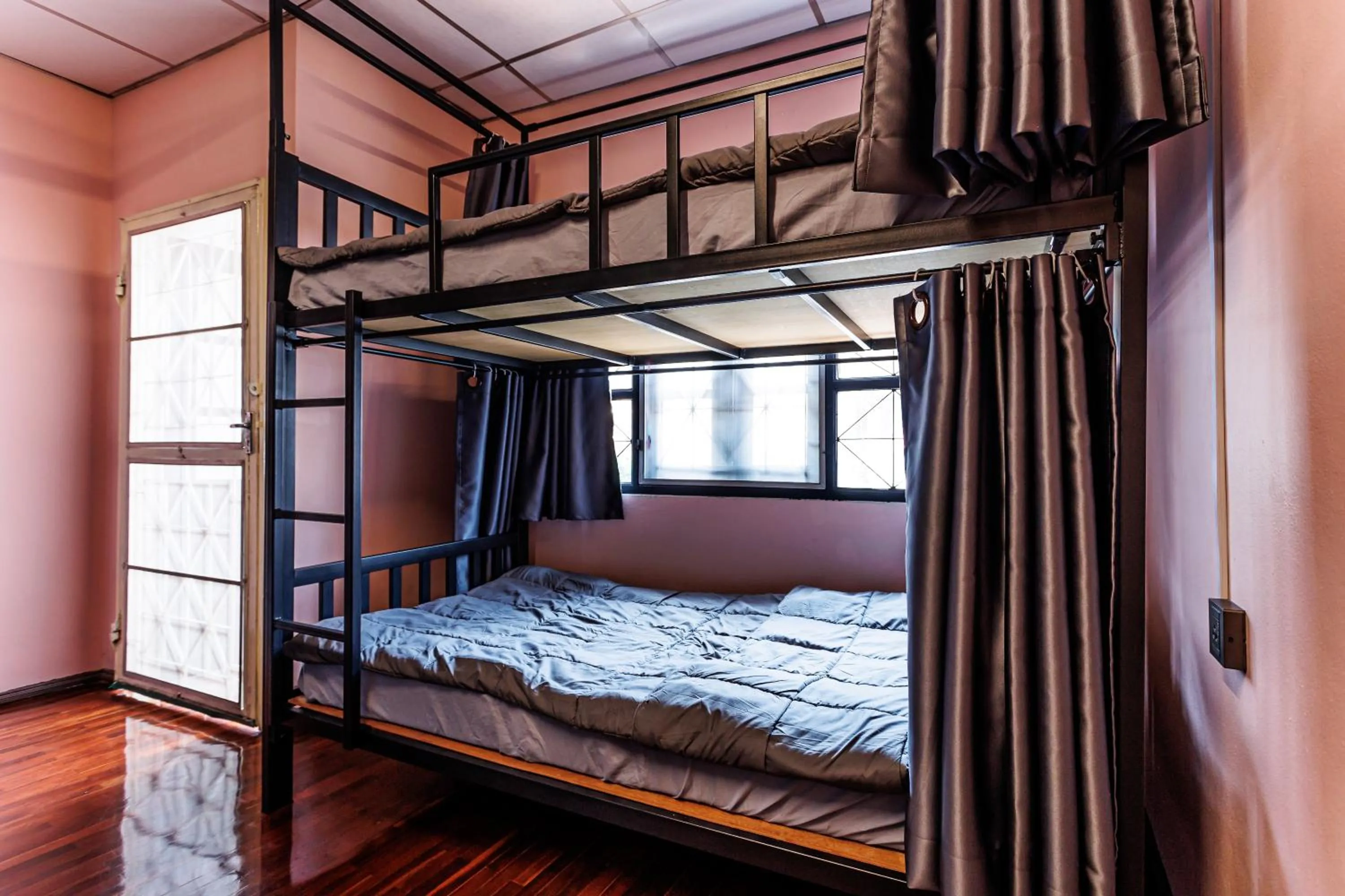 bunk bed, Bed in Baan Mee Suk Ayutthaya