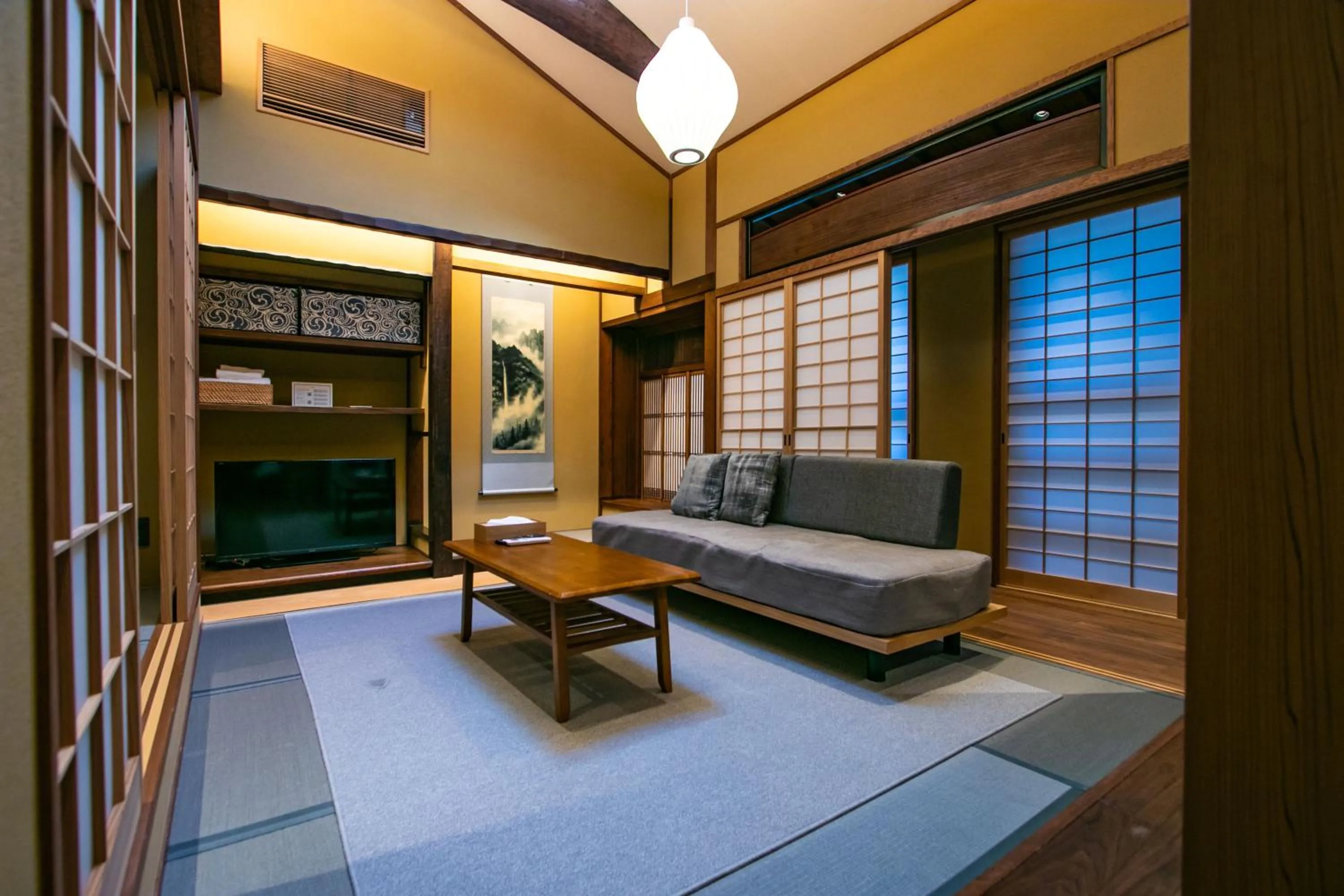TV and multimedia, Seating Area in THE MACHIYA SHINSEN-EN
