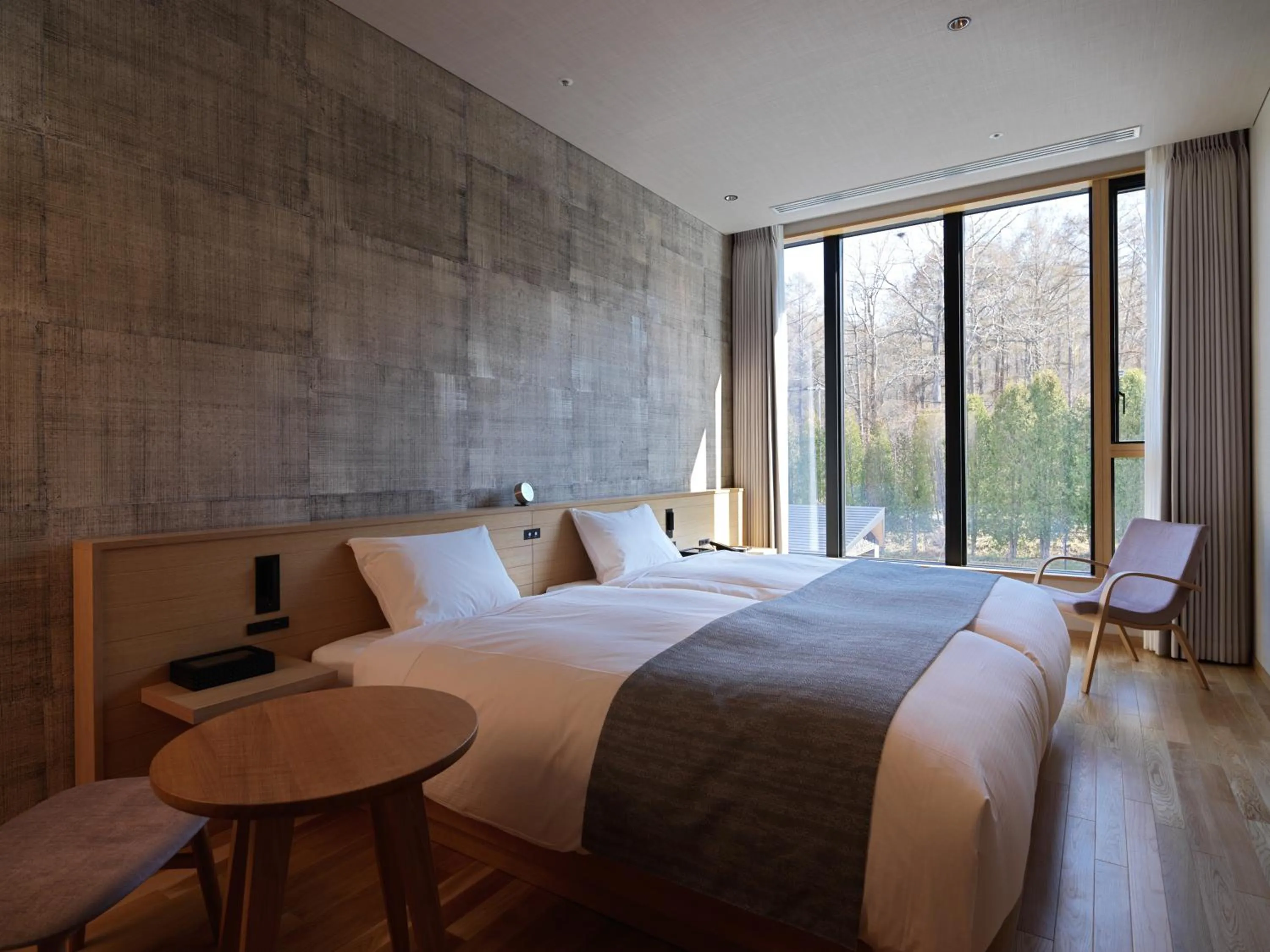 Photo of the whole room, Bed in Lake Toya Tsuruga Resort HIKARINOUTA