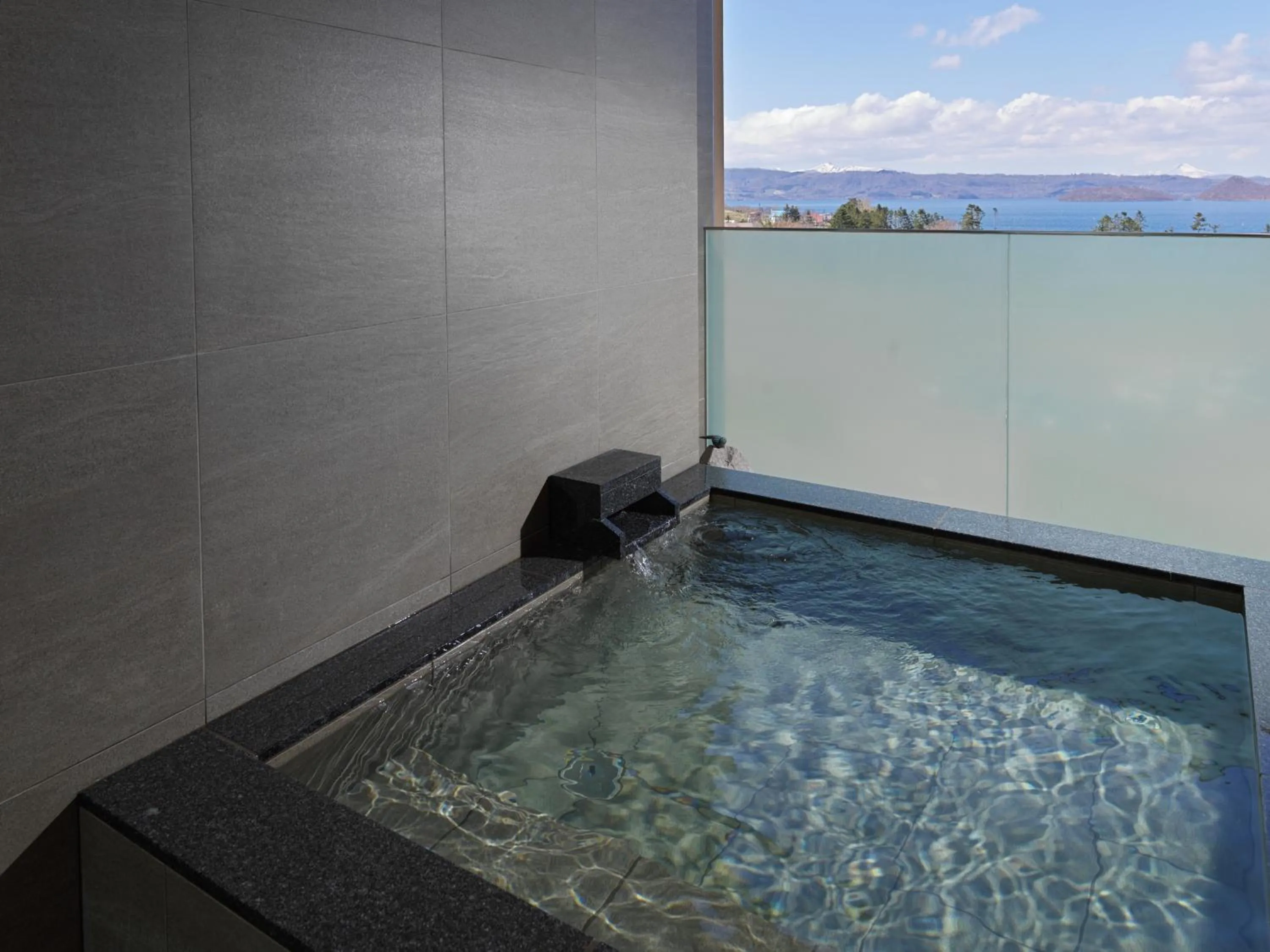 Bathroom in Lake Toya Tsuruga Resort HIKARINOUTA