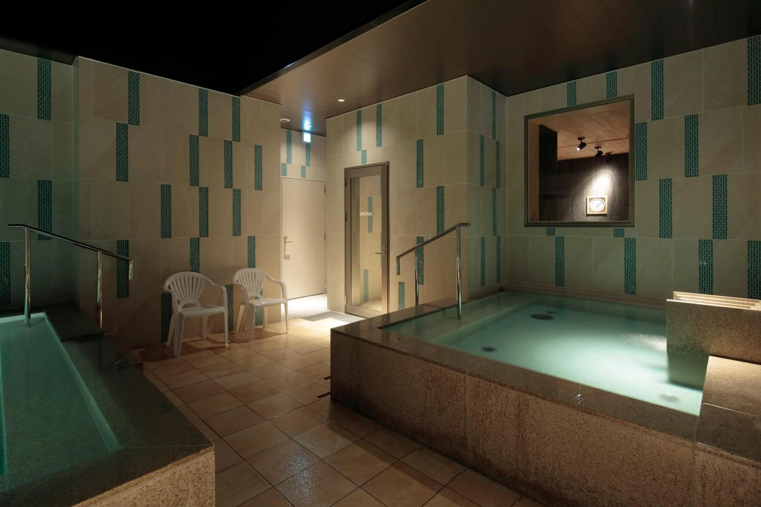 Open Air Bath in Candeo Hotels Osaka Shinsaibashi