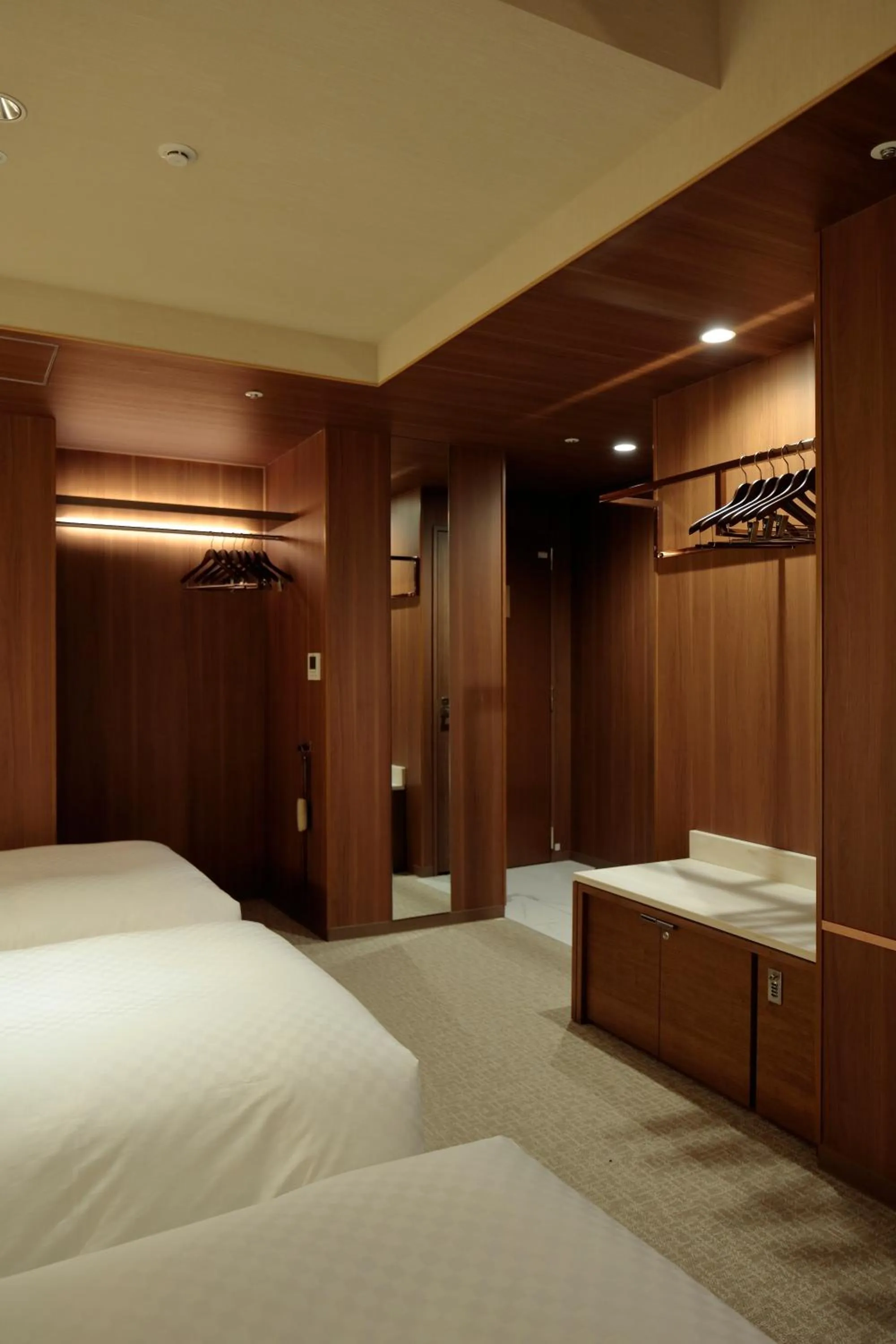 wardrobe, Bed in Candeo Hotels Osaka Shinsaibashi