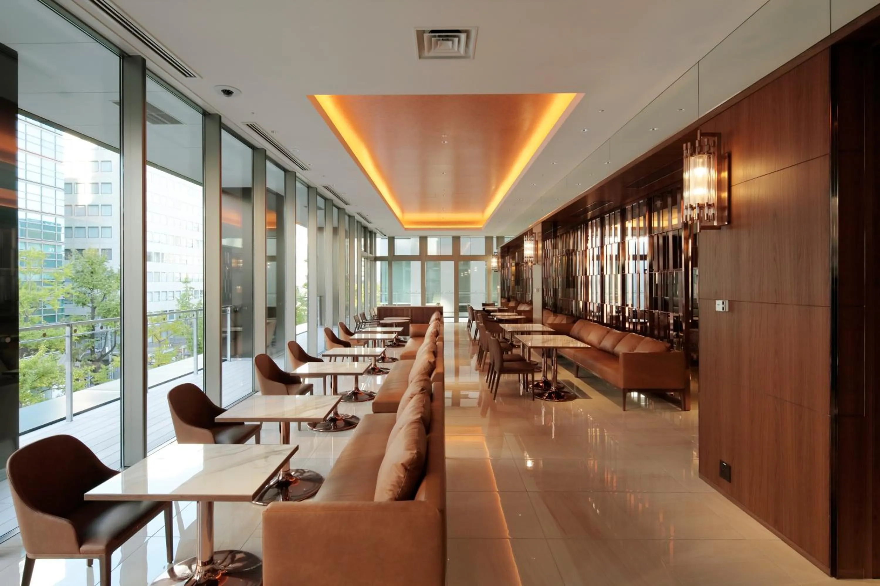 Restaurant/places to eat in Candeo Hotels Osaka Shinsaibashi