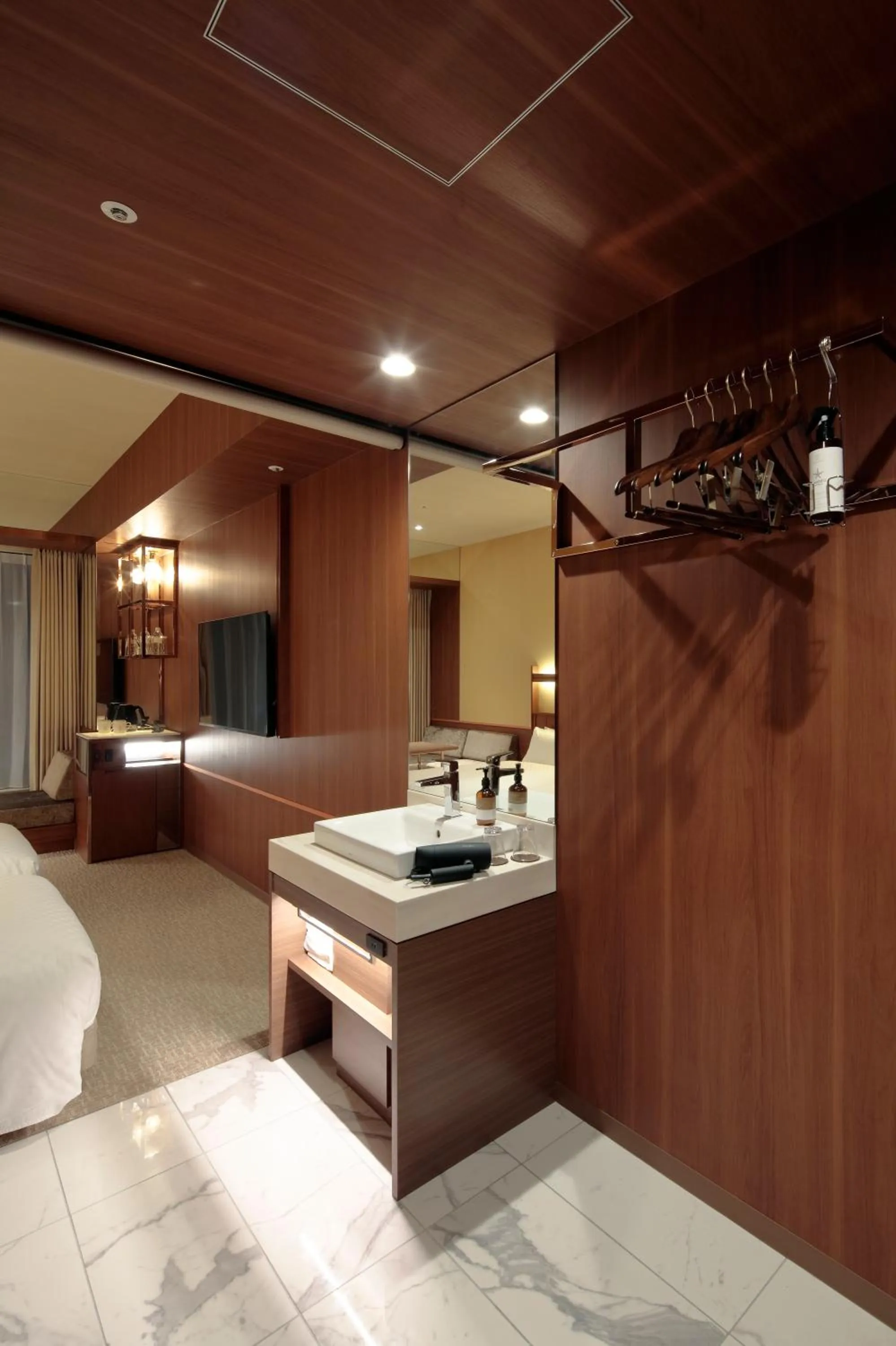 Photo of the whole room, Bed in Candeo Hotels Osaka Shinsaibashi