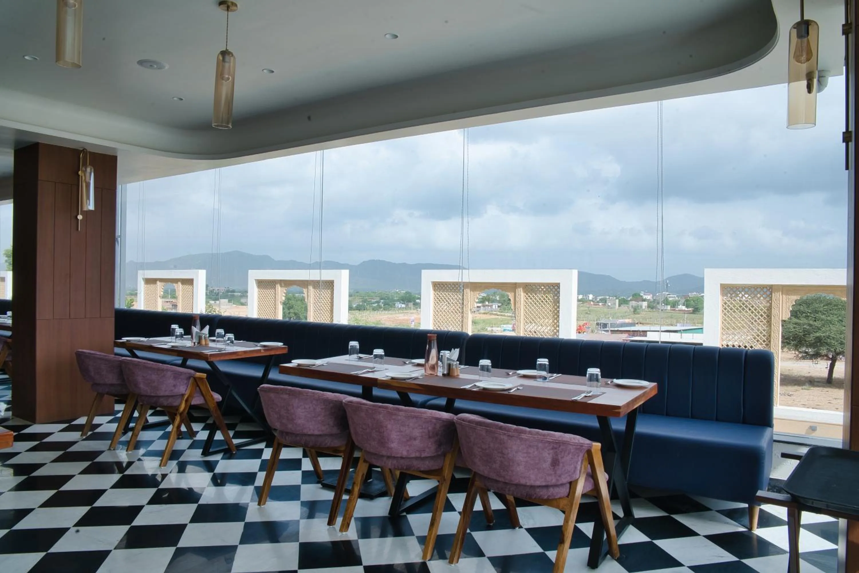 Restaurant/places to eat in Sterling Pushkar